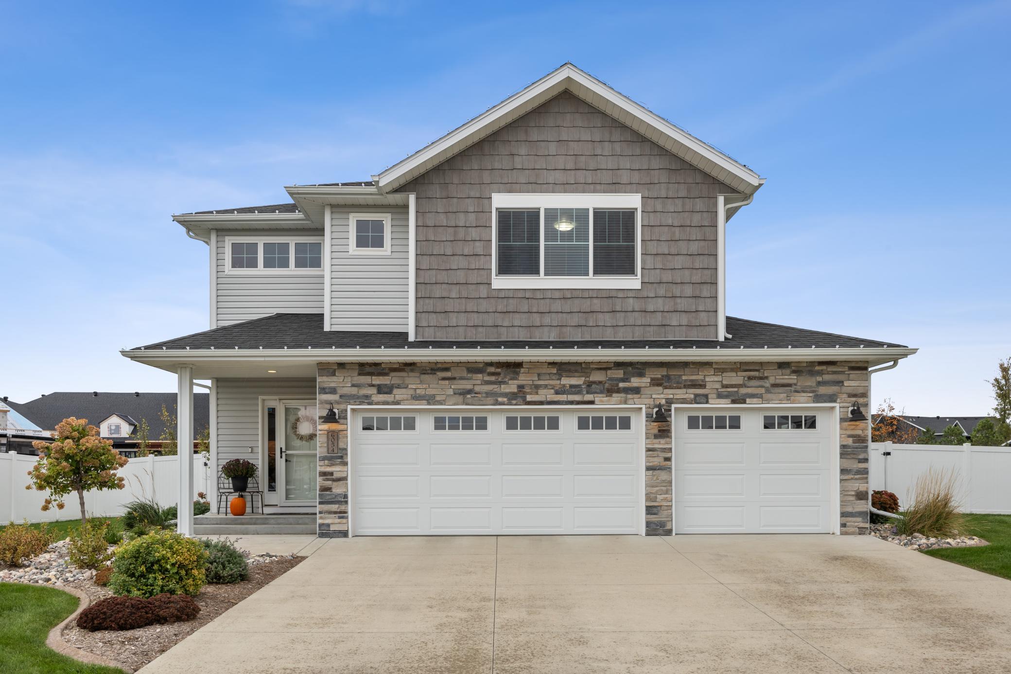 6054 Autumn Drive S, Fargo, ND