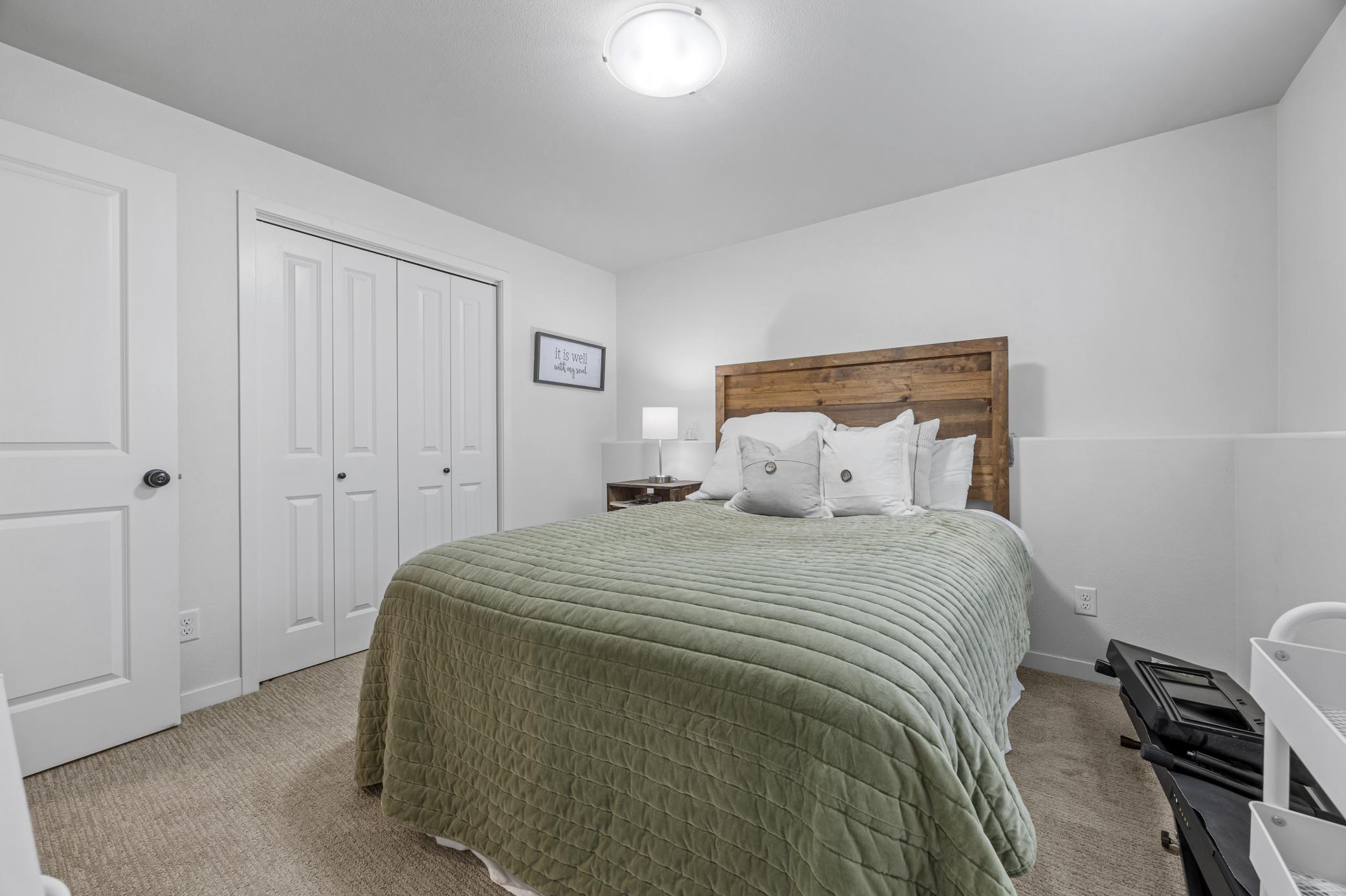 2017 single family home for sale at 6054 Autumn Drive S in Fargo, ND — 3 bed, 3 bath (photo 30 of 34)