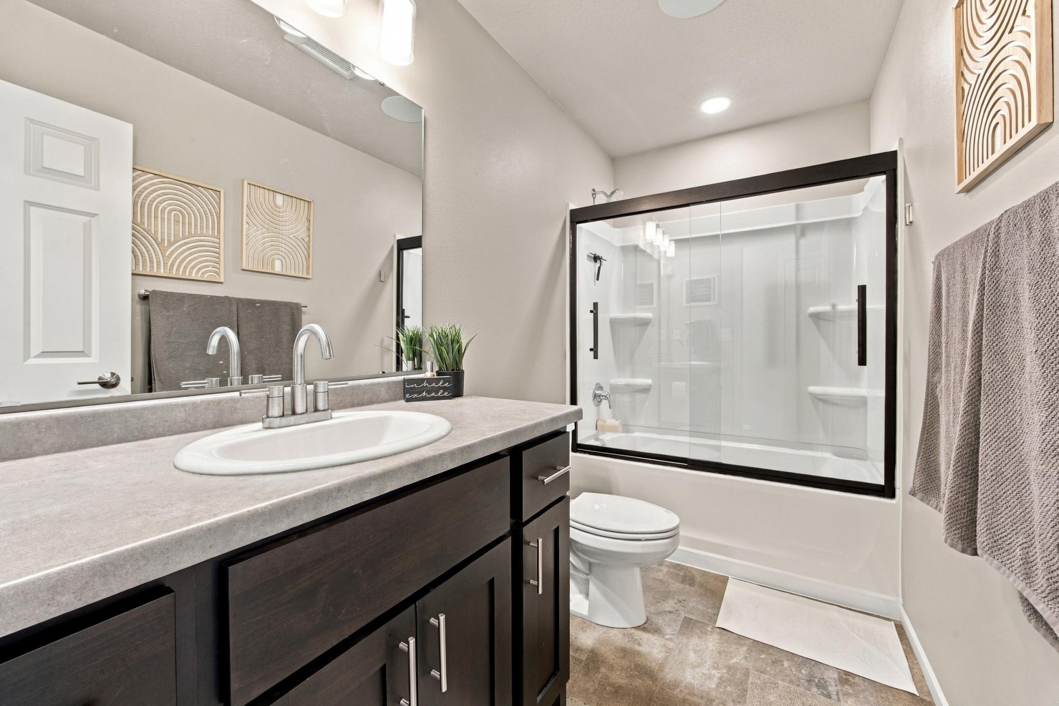 2017 single family home for sale at 781 Albert Drive W in West Fargo, ND — 3 bed, 3 bath (photo 25 of 57)