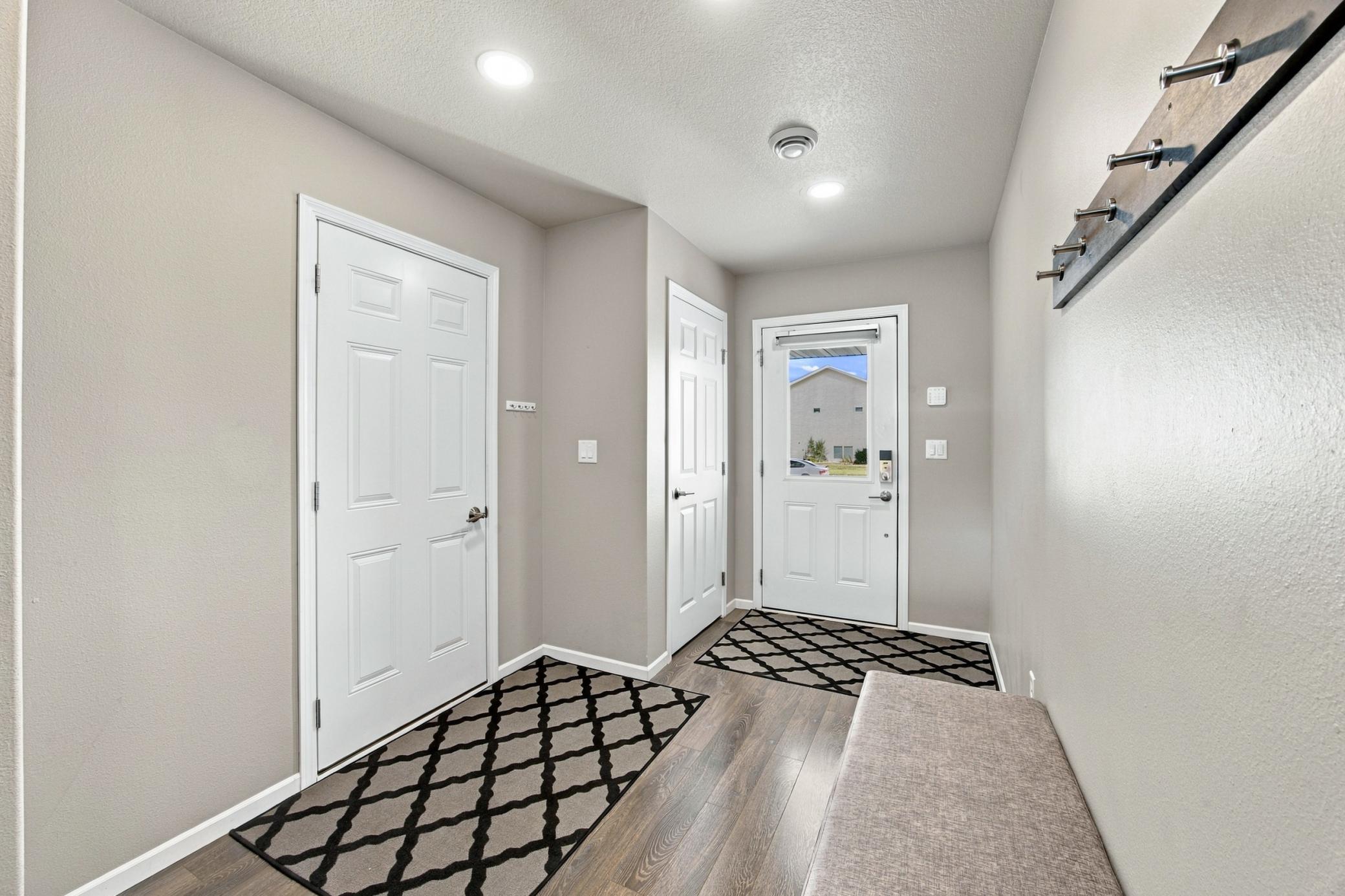2017 single family home for sale at 781 Albert Drive W in West Fargo, ND — 3 bed, 3 bath (photo 4 of 57)