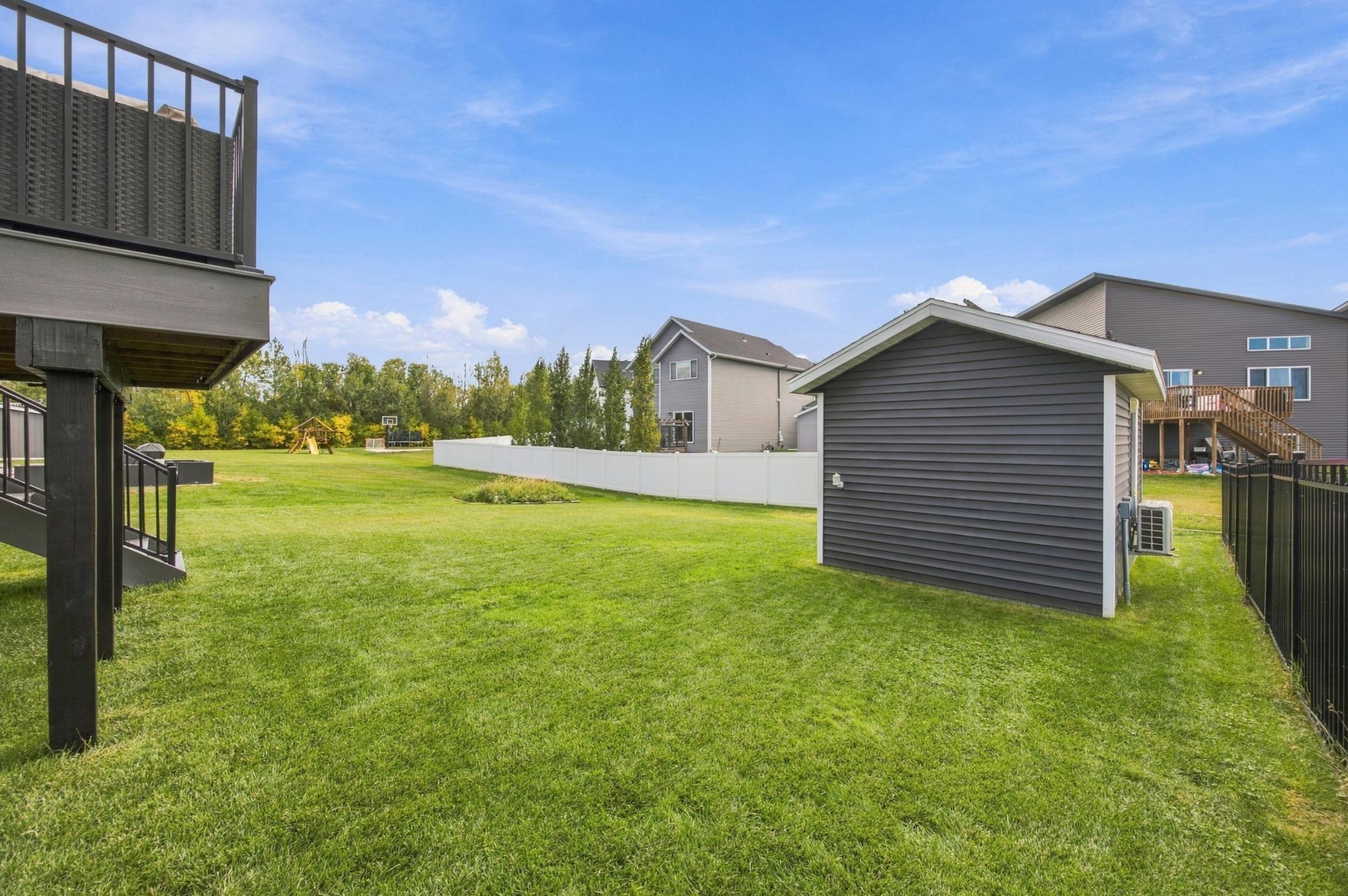 2017 single family home for sale at 781 Albert Drive W in West Fargo, ND — 3 bed, 3 bath (photo 41 of 57)