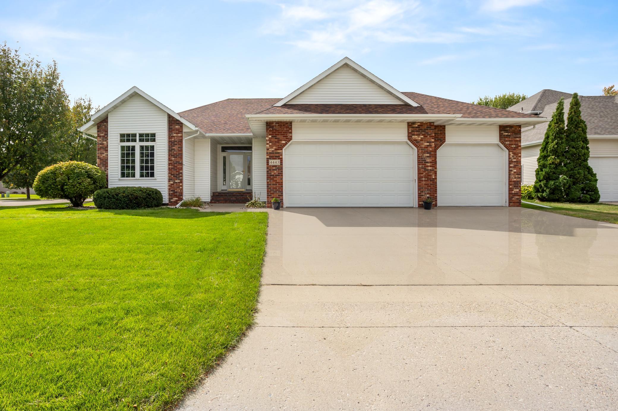 4443 3rd Street S, Moorhead, MN