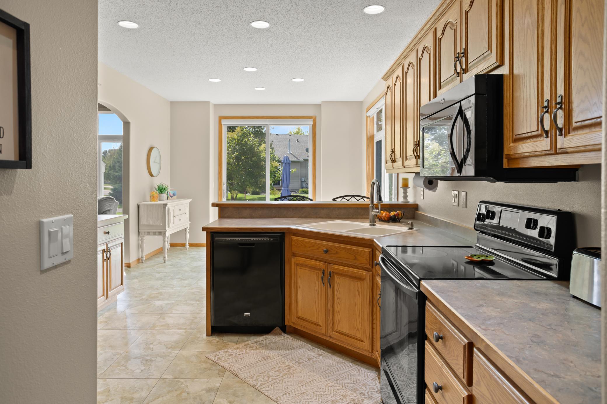 2002 single family home for sale at 4443 3rd Street S in Moorhead, MN — 5 bed, 3 bath (photo 14 of 46)