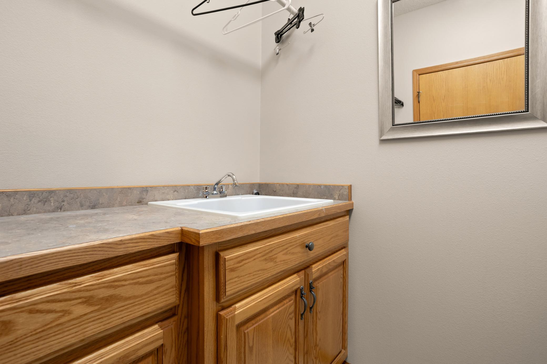 2002 single family home for sale at 4443 3rd Street S in Moorhead, MN — 5 bed, 3 bath (photo 17 of 46)