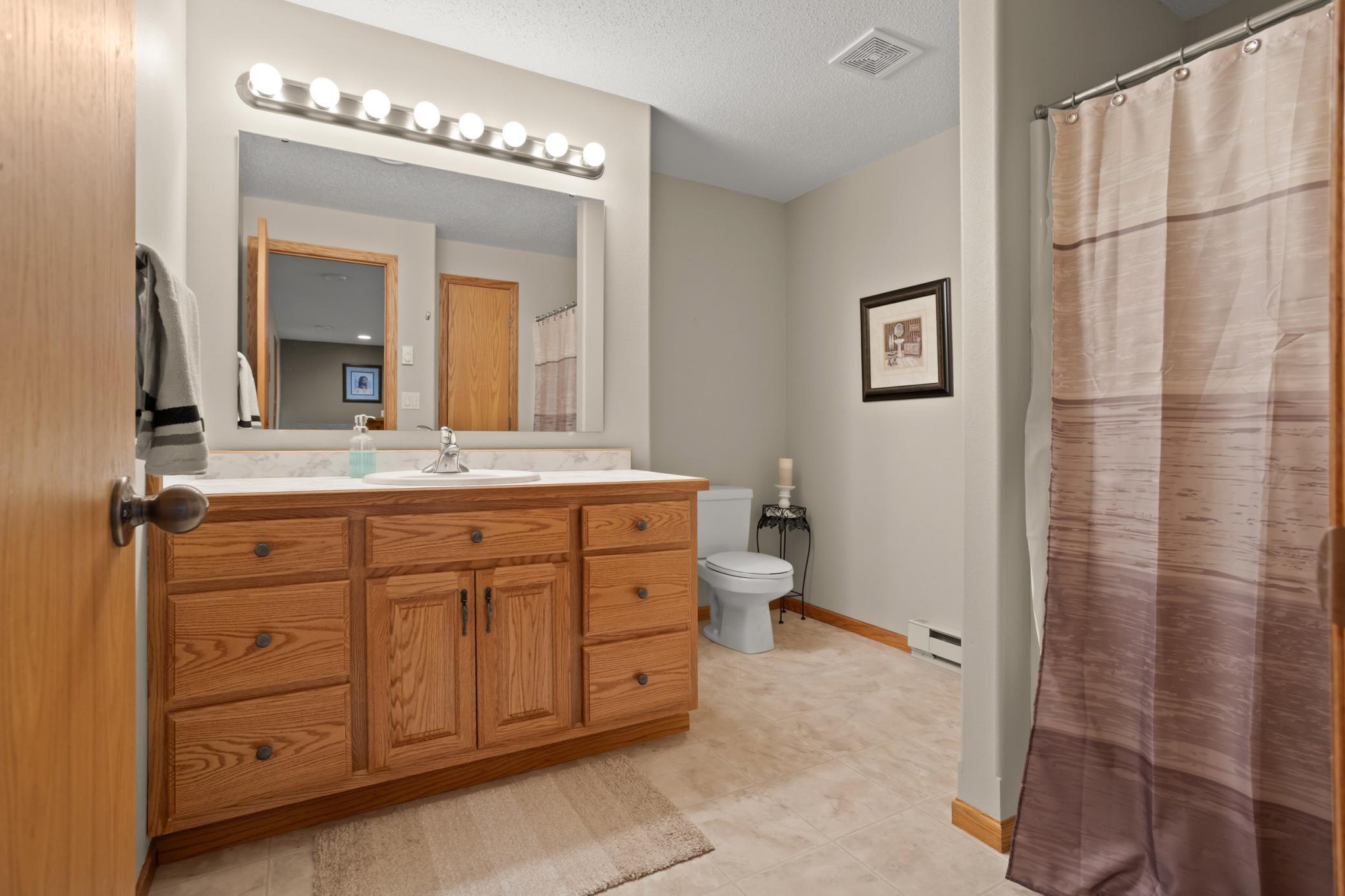 2002 single family home for sale at 4443 3rd Street S in Moorhead, MN — 5 bed, 3 bath (photo 32 of 46)