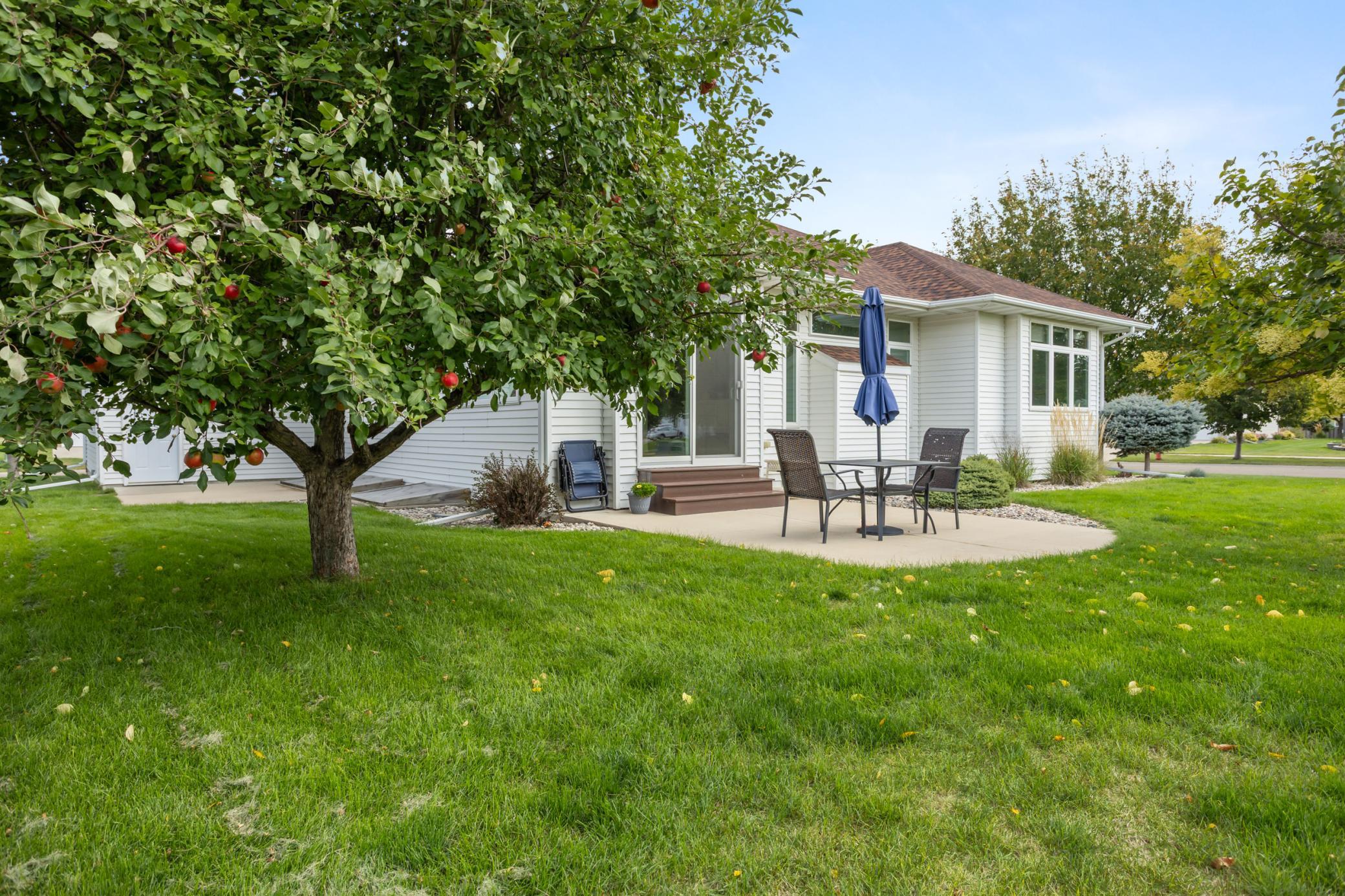2002 single family home for sale at 4443 3rd Street S in Moorhead, MN — 5 bed, 3 bath (photo 41 of 46)