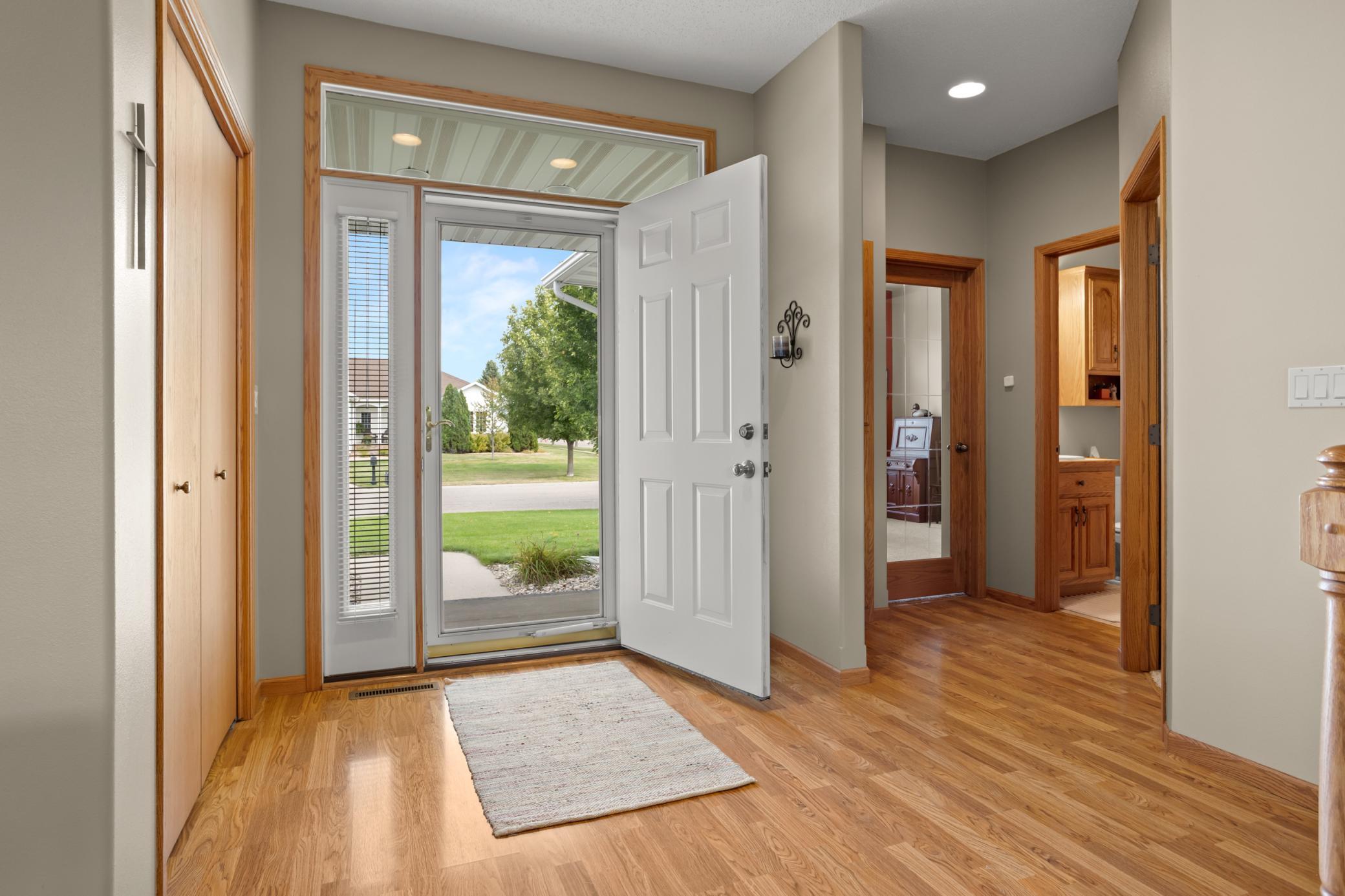 2002 single family home for sale at 4443 3rd Street S in Moorhead, MN — 5 bed, 3 bath (photo 6 of 46)