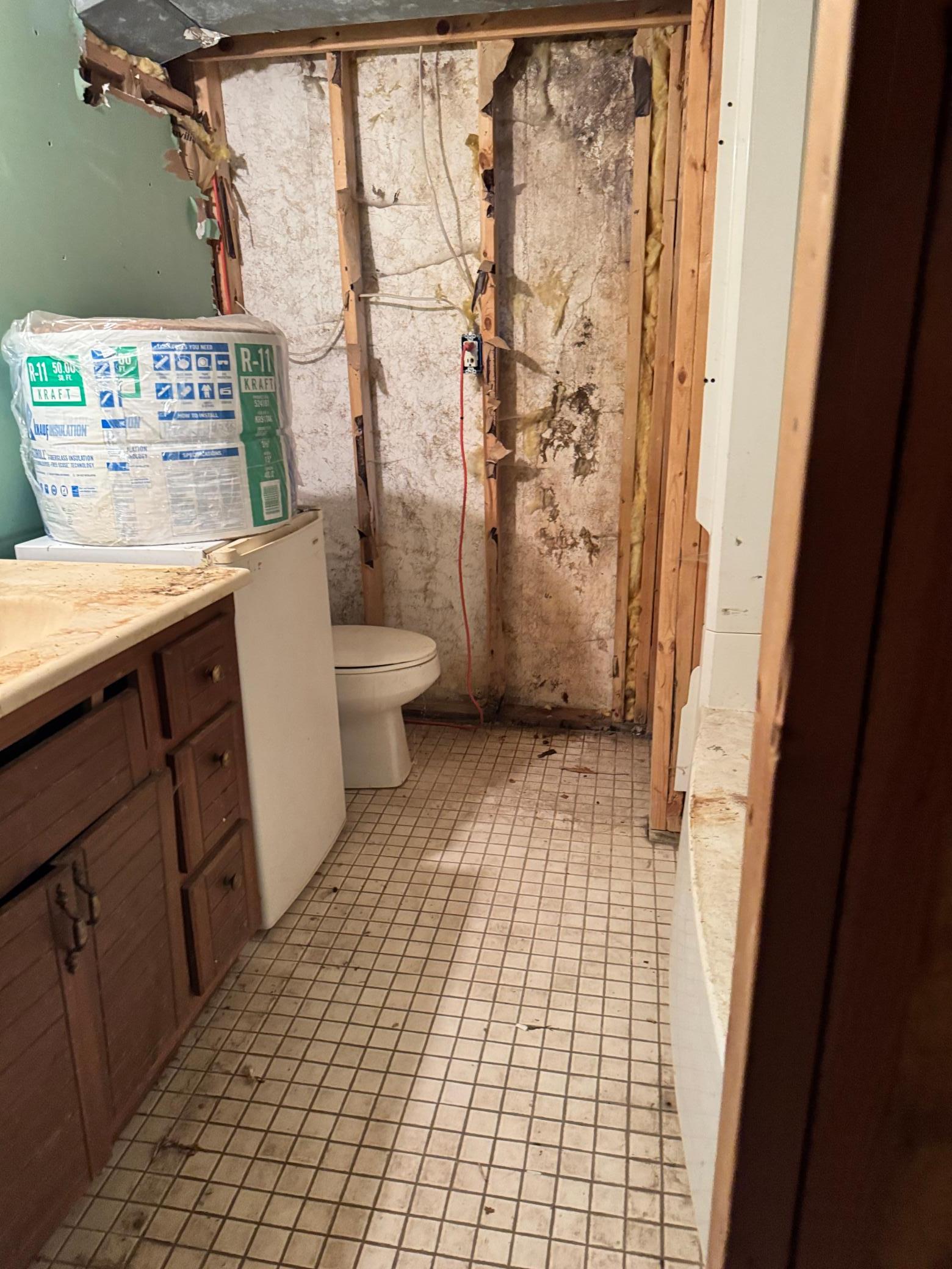 1975 single family home for sale at 806 31st Street N in Fargo, ND — 3 bed, 2 bath (photo 11 of 13)