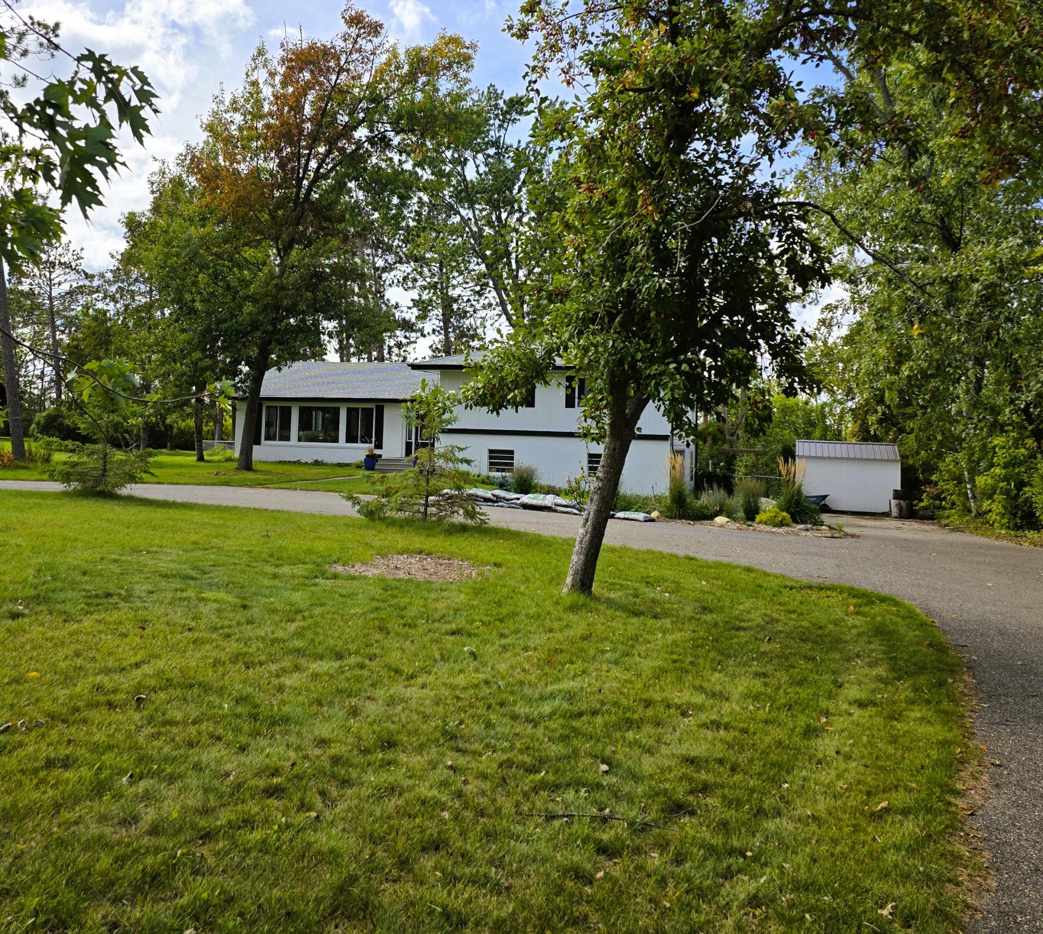 1961 single family home for sale at 4405 Birchmont Drive NE in Bemidji, MN — 5 bed, 2 bath (photo 19 of 73)