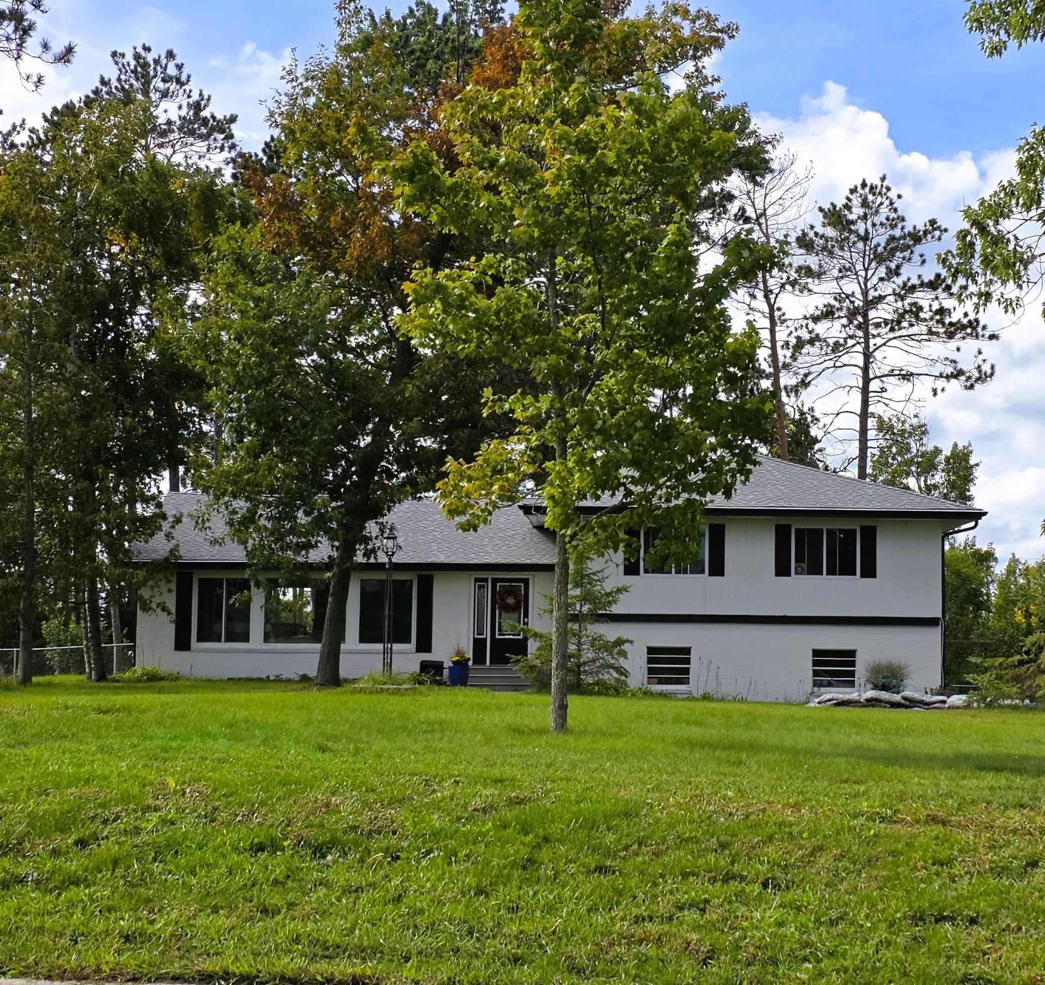 1961 single family home for sale at 4405 Birchmont Drive NE in Bemidji, MN — 5 bed, 2 bath (photo 20 of 73)