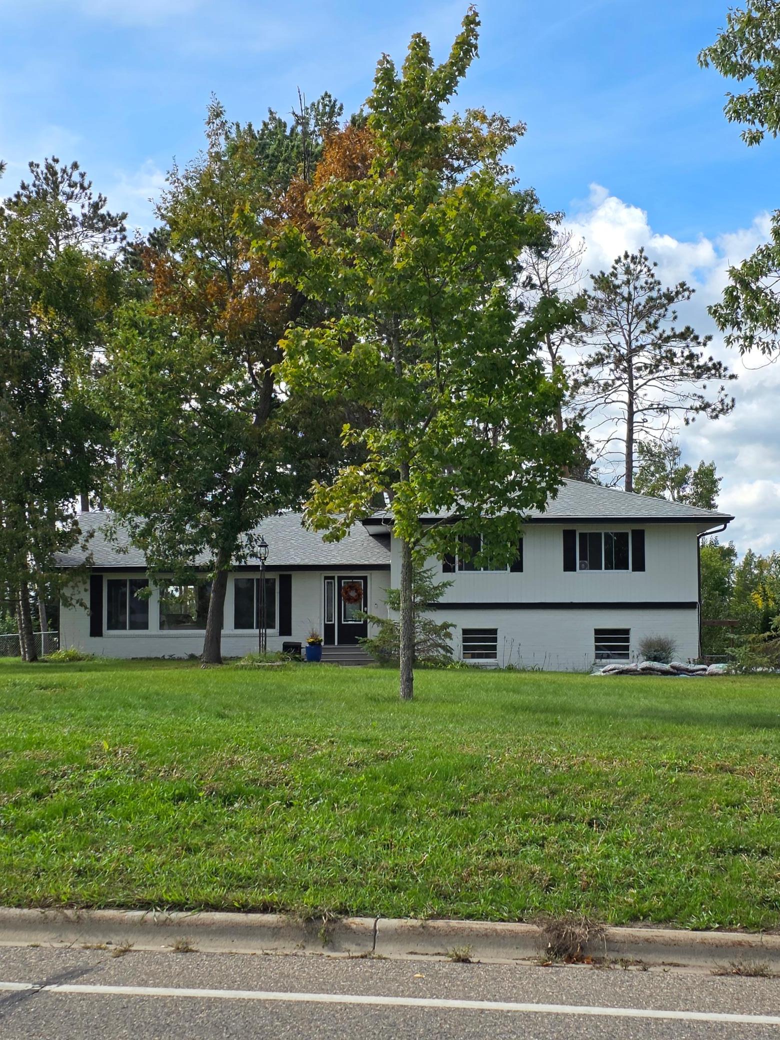 1961 single family home for sale at 4405 Birchmont Drive NE in Bemidji, MN — 5 bed, 2 bath (photo 21 of 73)