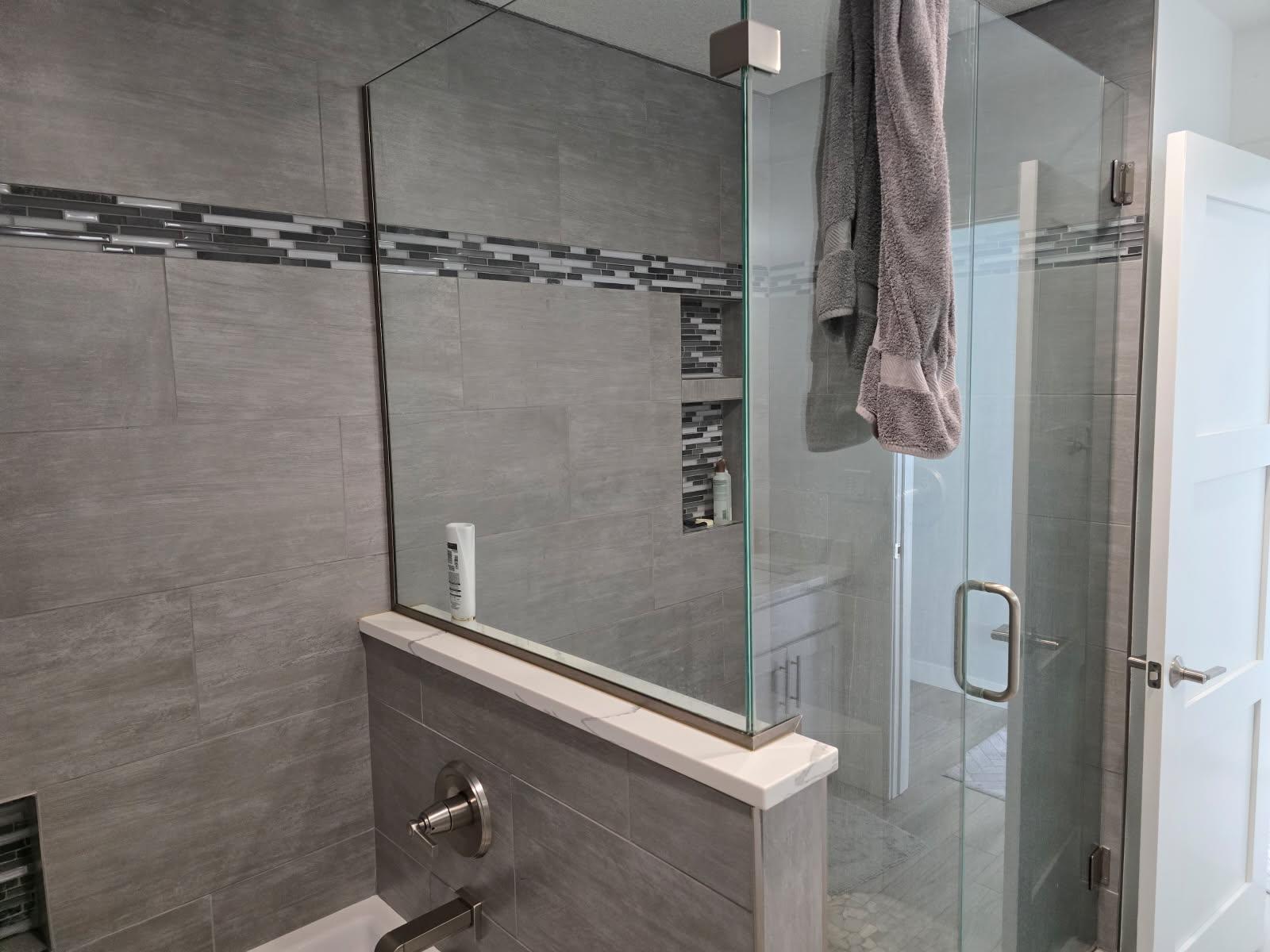 1956 single family home for sale at 742 Shorewood Drive in Detroit Lakes, MN — 2 bed, 2 bath (photo 11 of 27)