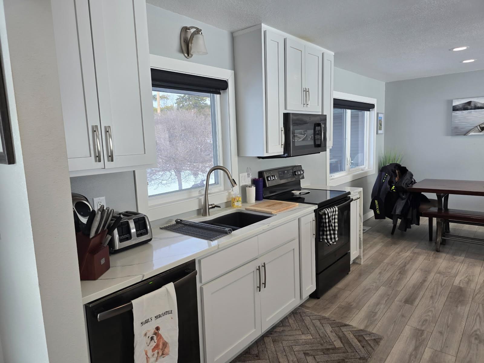 1956 single family home for sale at 742 Shorewood Drive in Detroit Lakes, MN — 2 bed, 2 bath (photo 6 of 27)