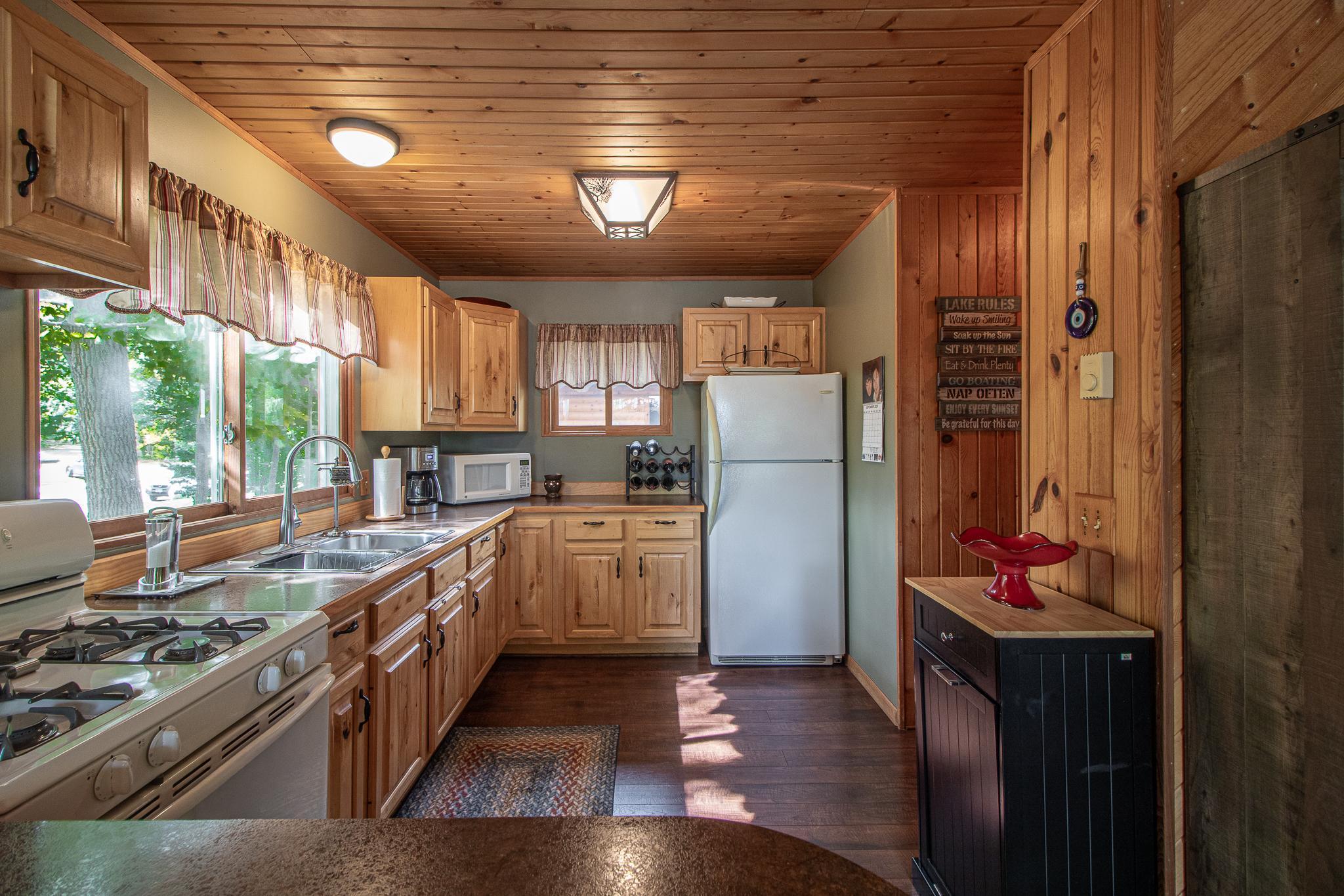 1997 single family home for sale at 1581 Suzanne Drive NE in Longville, MN — 3 bed, 2 bath (photo 6 of 28)