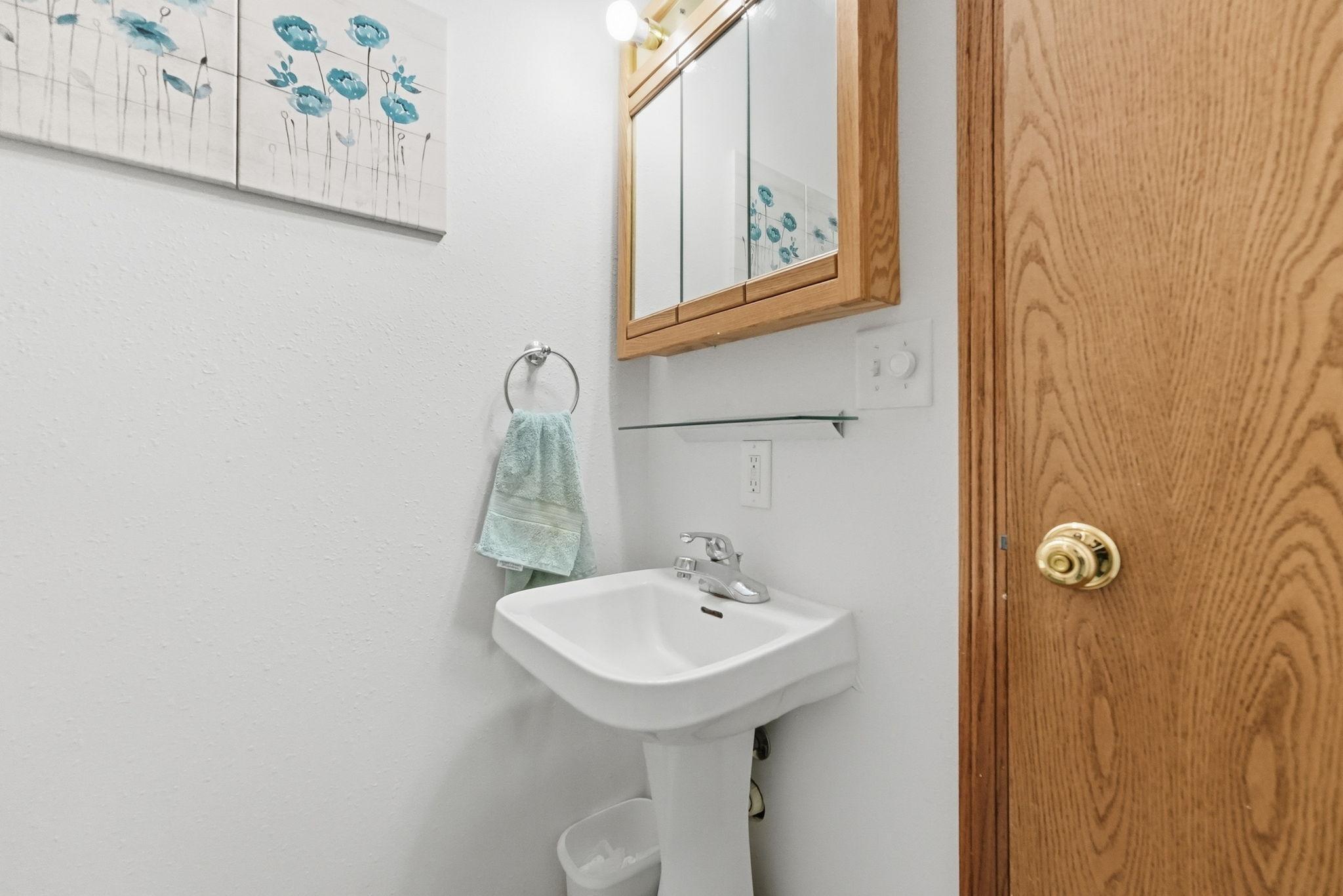 2000 single family home for sale at 2782 Le Homme Dieu Hts Court NE in Alexandria, MN — 3 bed, 3 bath (photo 18 of 33)