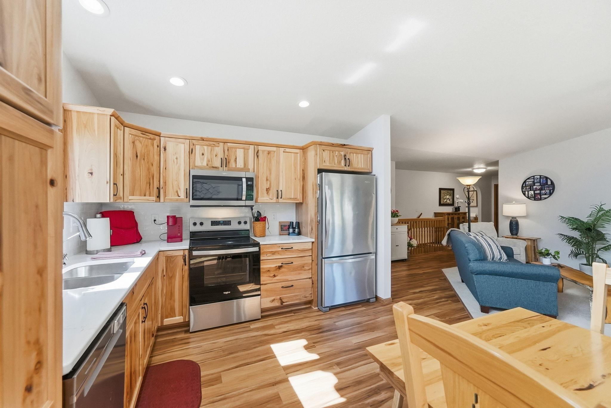 2000 single family home for sale at 2782 Le Homme Dieu Hts Court NE in Alexandria, MN — 3 bed, 3 bath (photo 8 of 33)