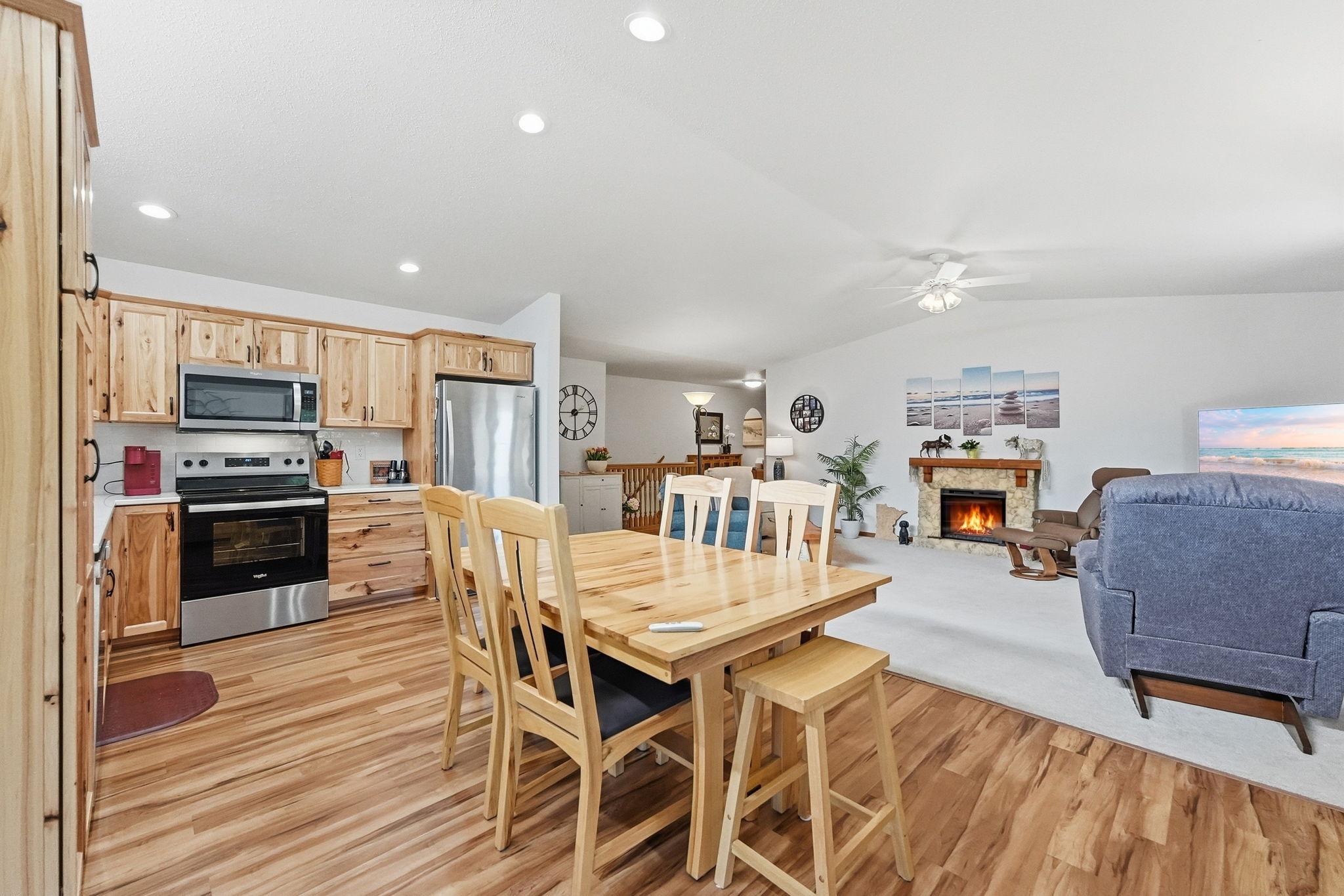 2000 single family home for sale at 2782 Le Homme Dieu Hts Court NE in Alexandria, MN — 3 bed, 3 bath (photo 9 of 33)
