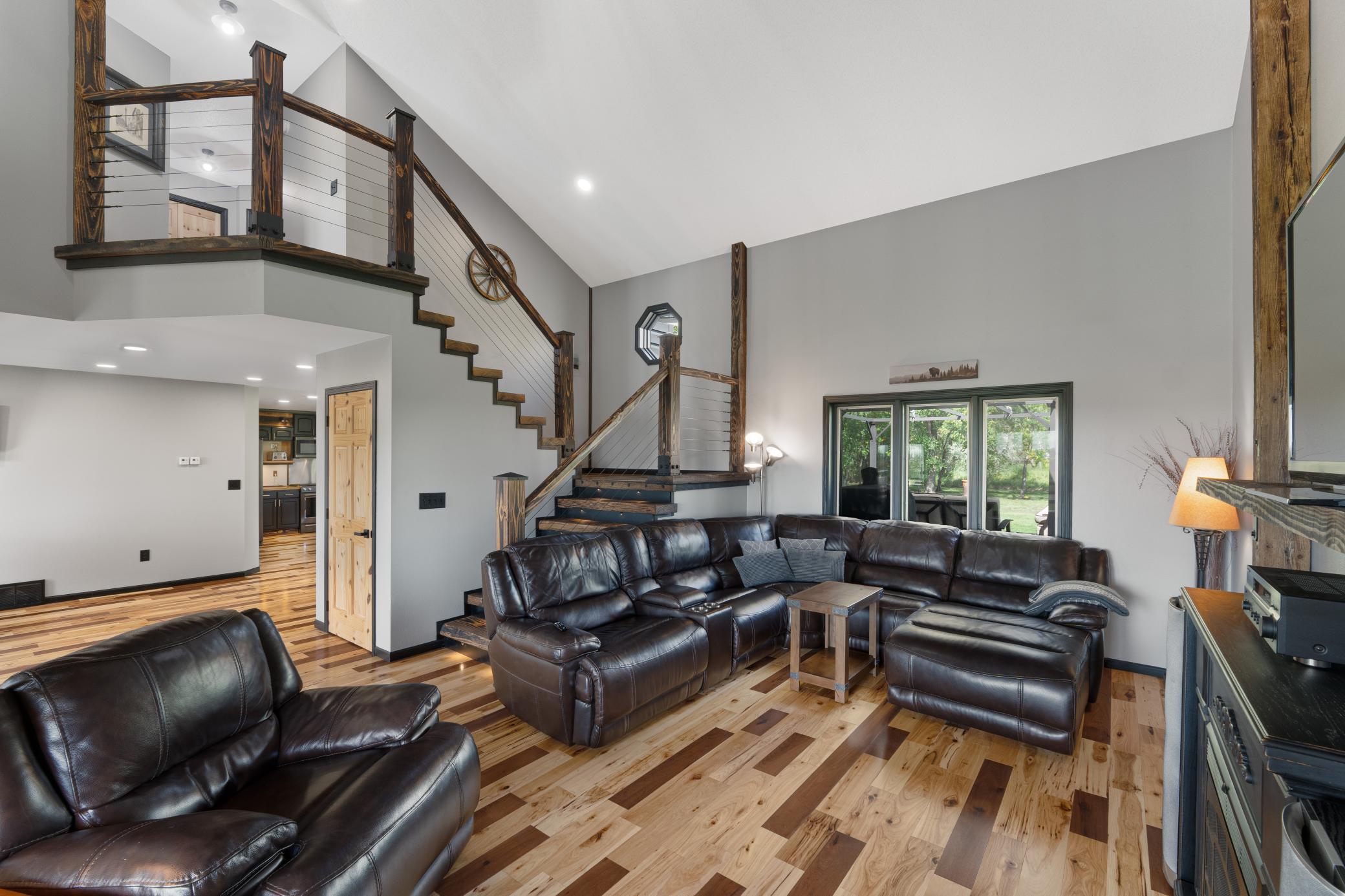 1994 single family home for sale at 635 20th Street NE in Thompson, ND — 3 bed, 3 bath (photo 12 of 61)