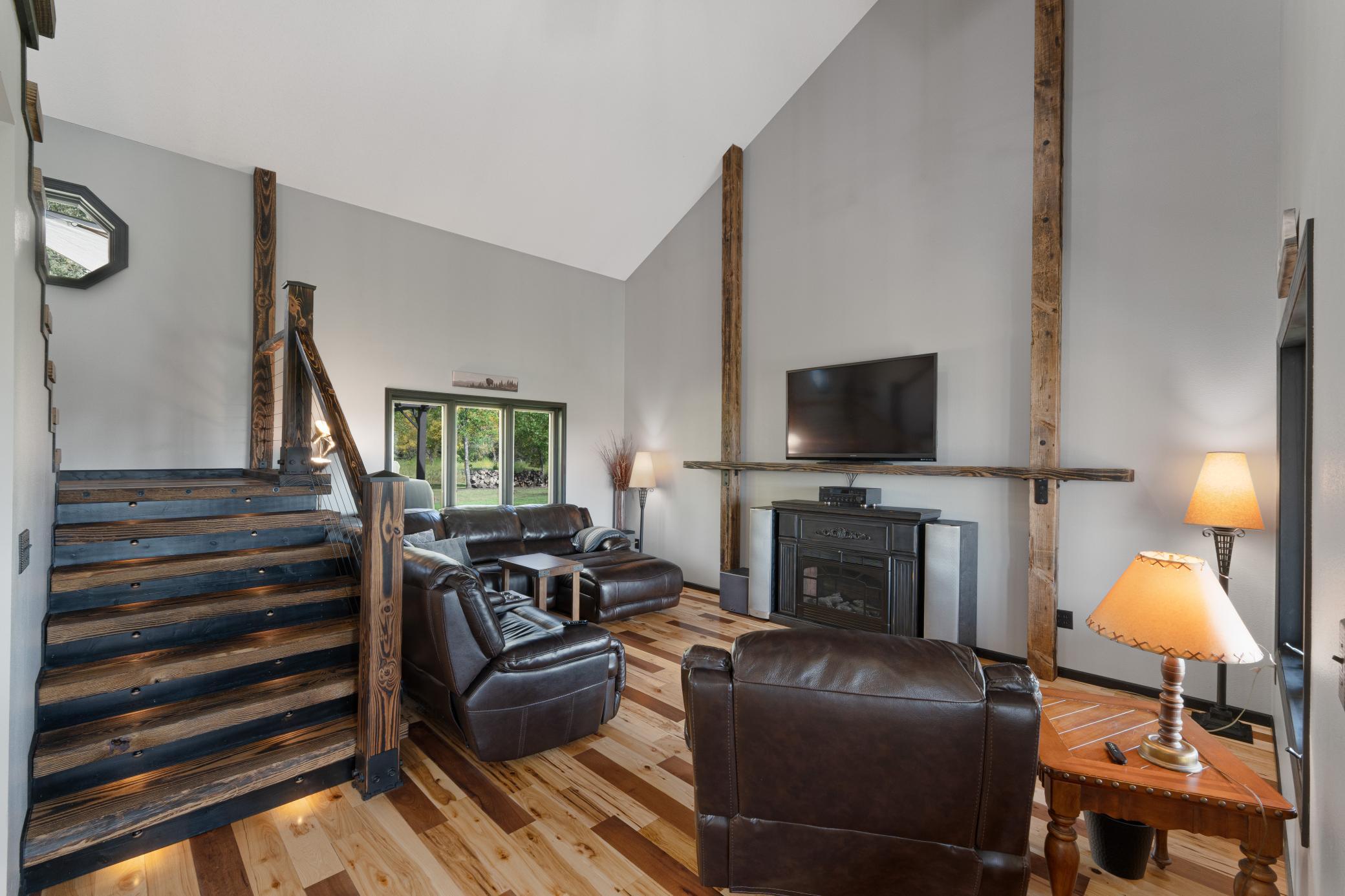 1994 single family home for sale at 635 20th Street NE in Thompson, ND — 3 bed, 3 bath (photo 13 of 61)