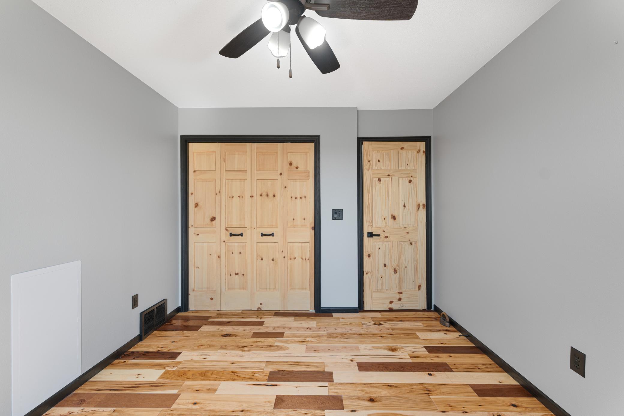 1994 single family home for sale at 635 20th Street NE in Thompson, ND — 3 bed, 3 bath (photo 19 of 61)