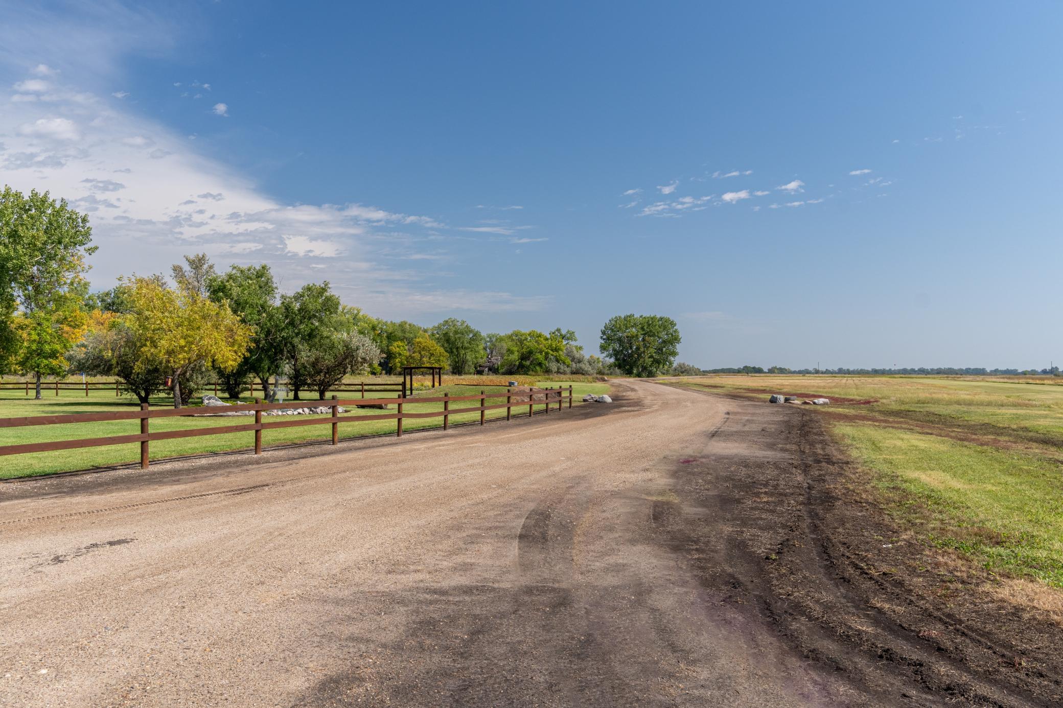 1994 single family home for sale at 635 20th Street NE in Thompson, ND — 3 bed, 3 bath (photo 42 of 61)