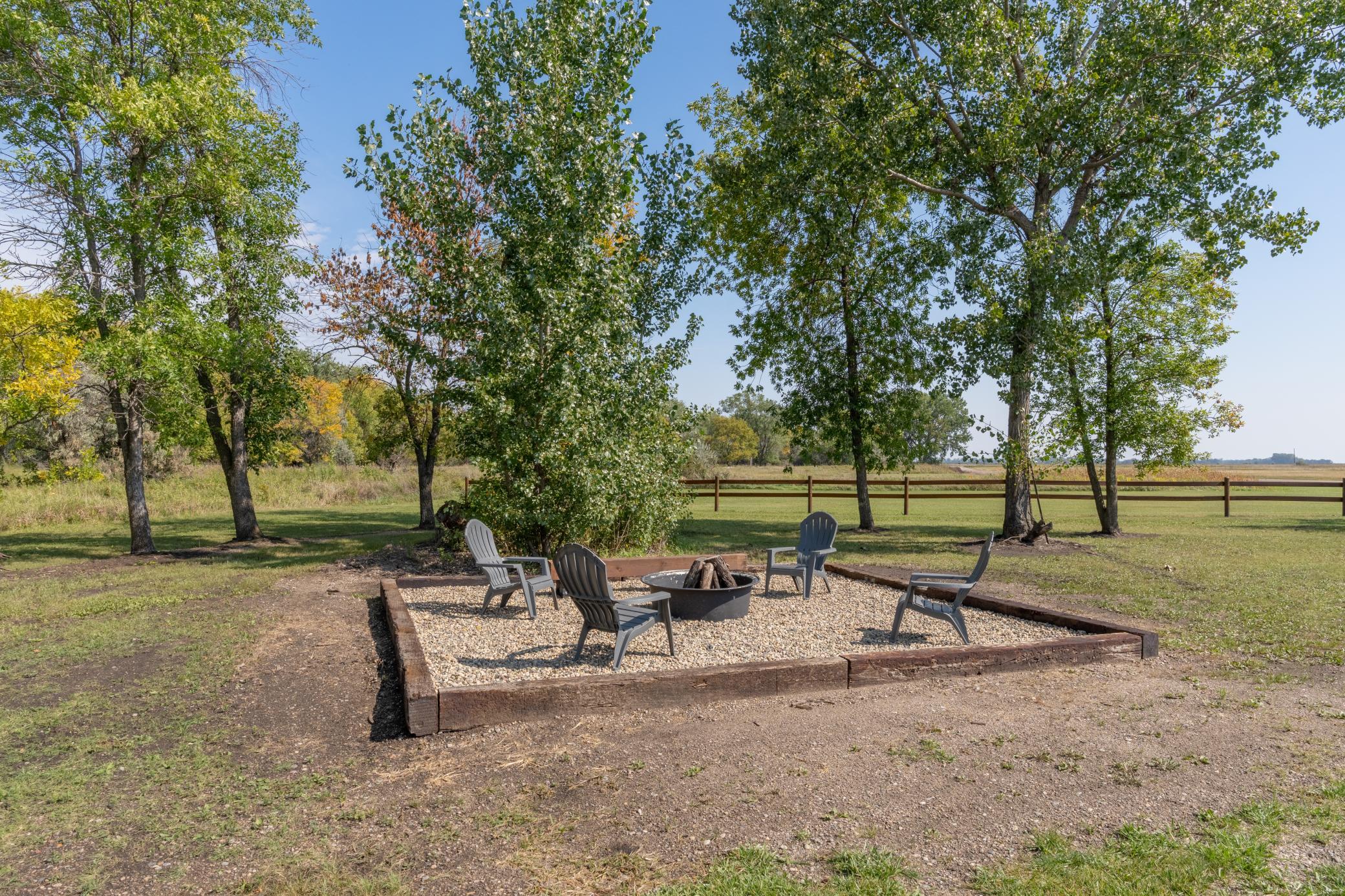 1994 single family home for sale at 635 20th Street NE in Thompson, ND — 3 bed, 3 bath (photo 48 of 61)