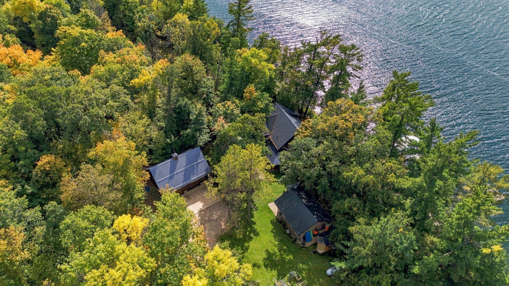 2021 single family home for sale at 21352 NE Pickerel Lake Road in Rochert, MN — 3 bed, 2 bath (photo 4 of 65)