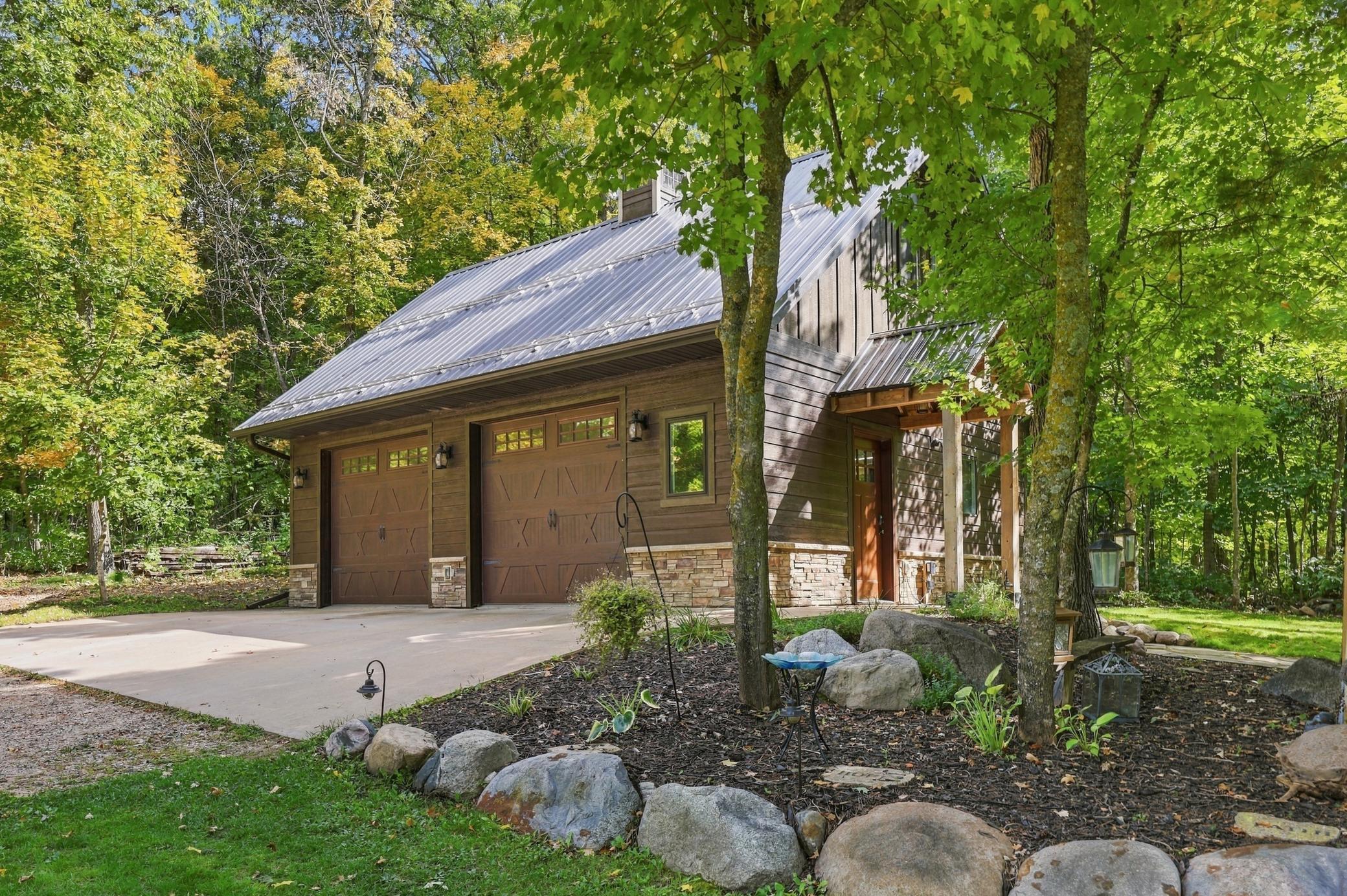 2021 single family home for sale at 21352 NE Pickerel Lake Road in Rochert, MN — 3 bed, 2 bath (photo 38 of 65)