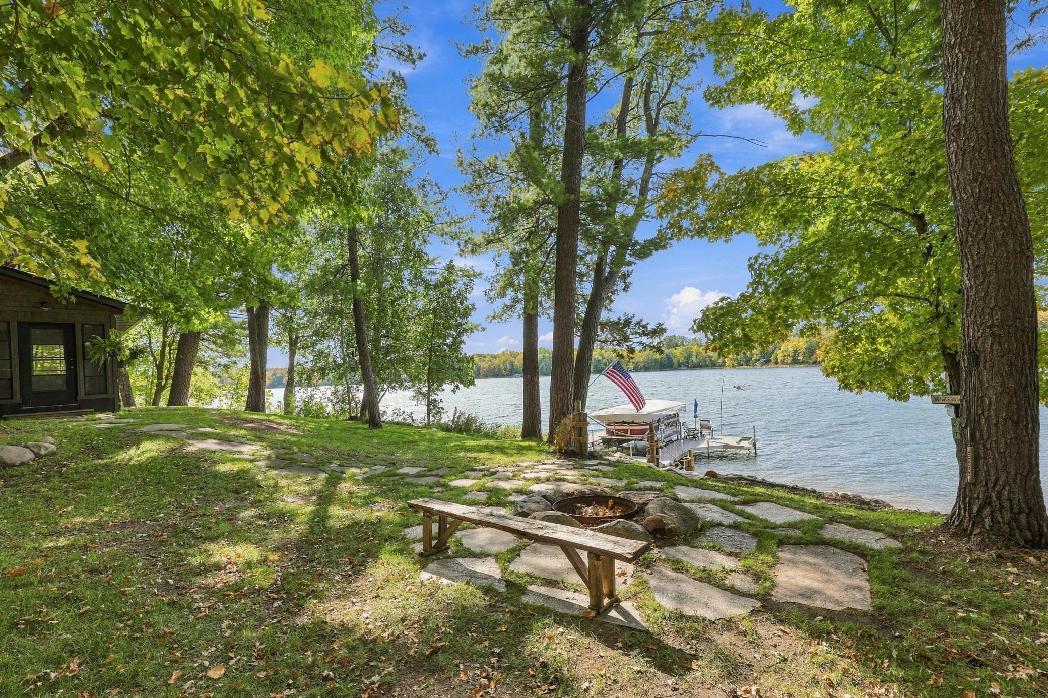 2021 single family home for sale at 21352 NE Pickerel Lake Road in Rochert, MN — 3 bed, 2 bath (photo 48 of 65)