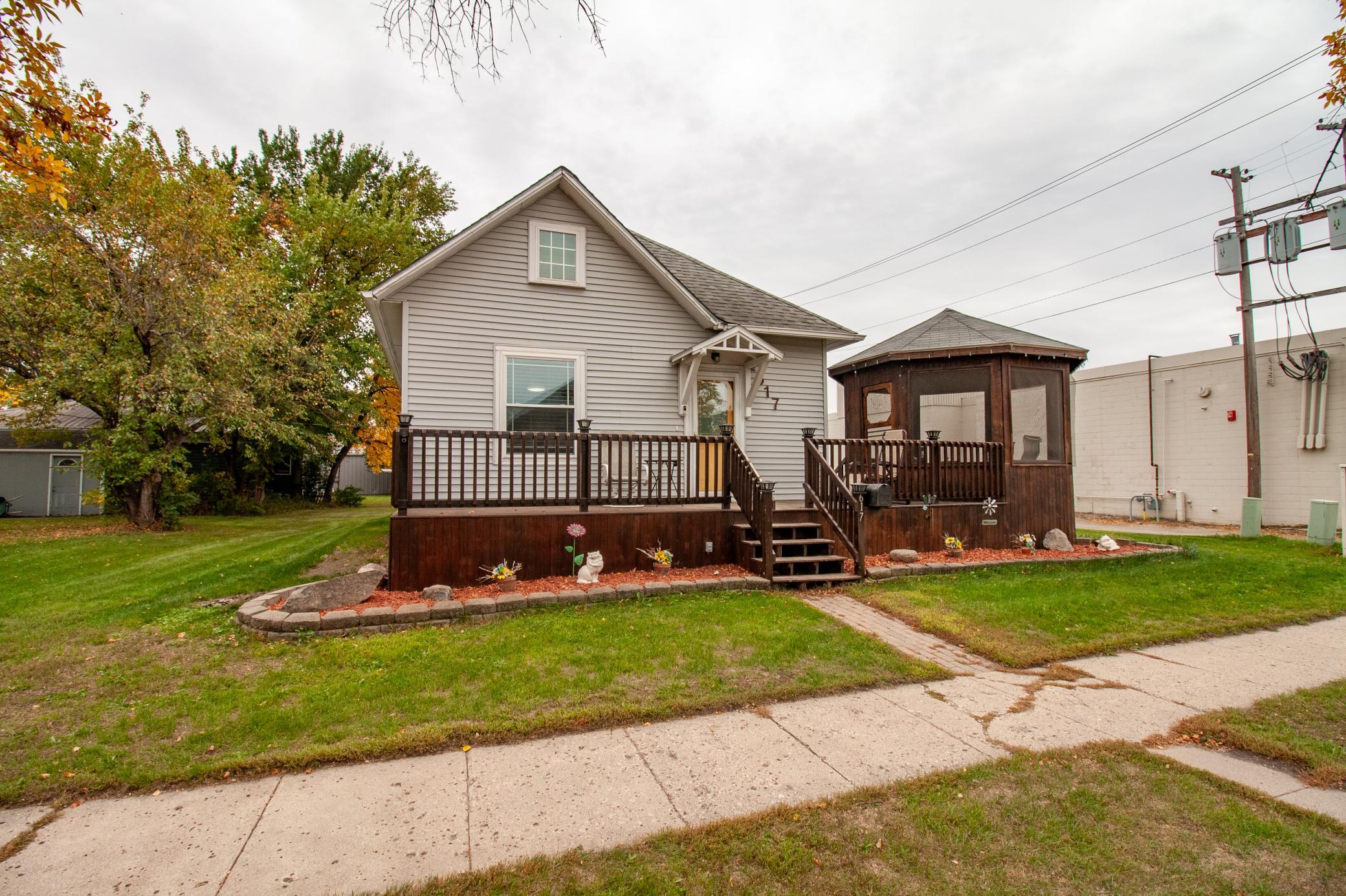 1925 single family home for sale at 617 Nebraska Avenue in Breckenridge, MN — 3 bed, 3 bath (photo 39 of 45)