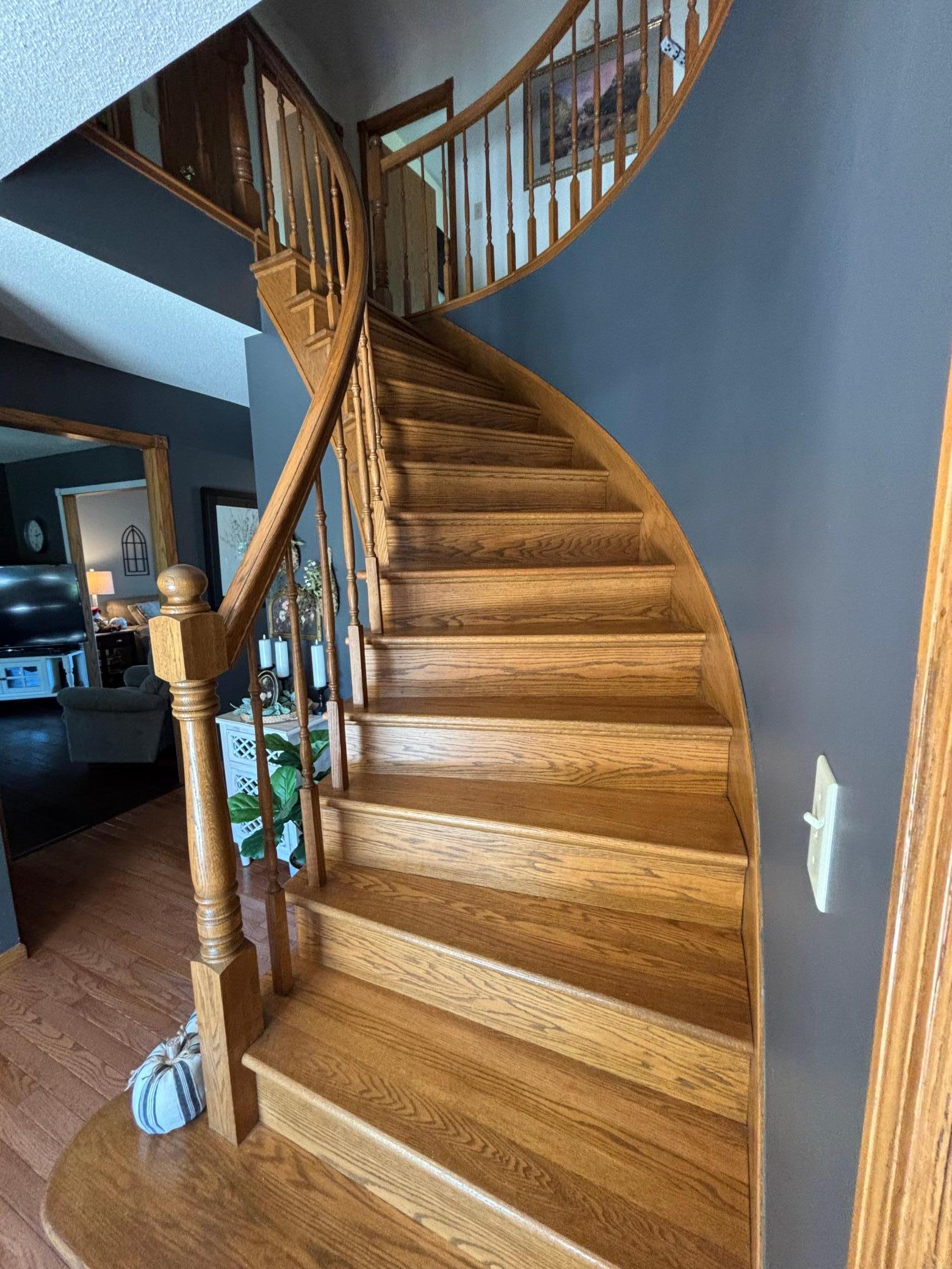 1994 single family home for sale at 1709 Little John Court in Thief River Falls, MN — 4 bed, 3 bath (photo 22 of 43)