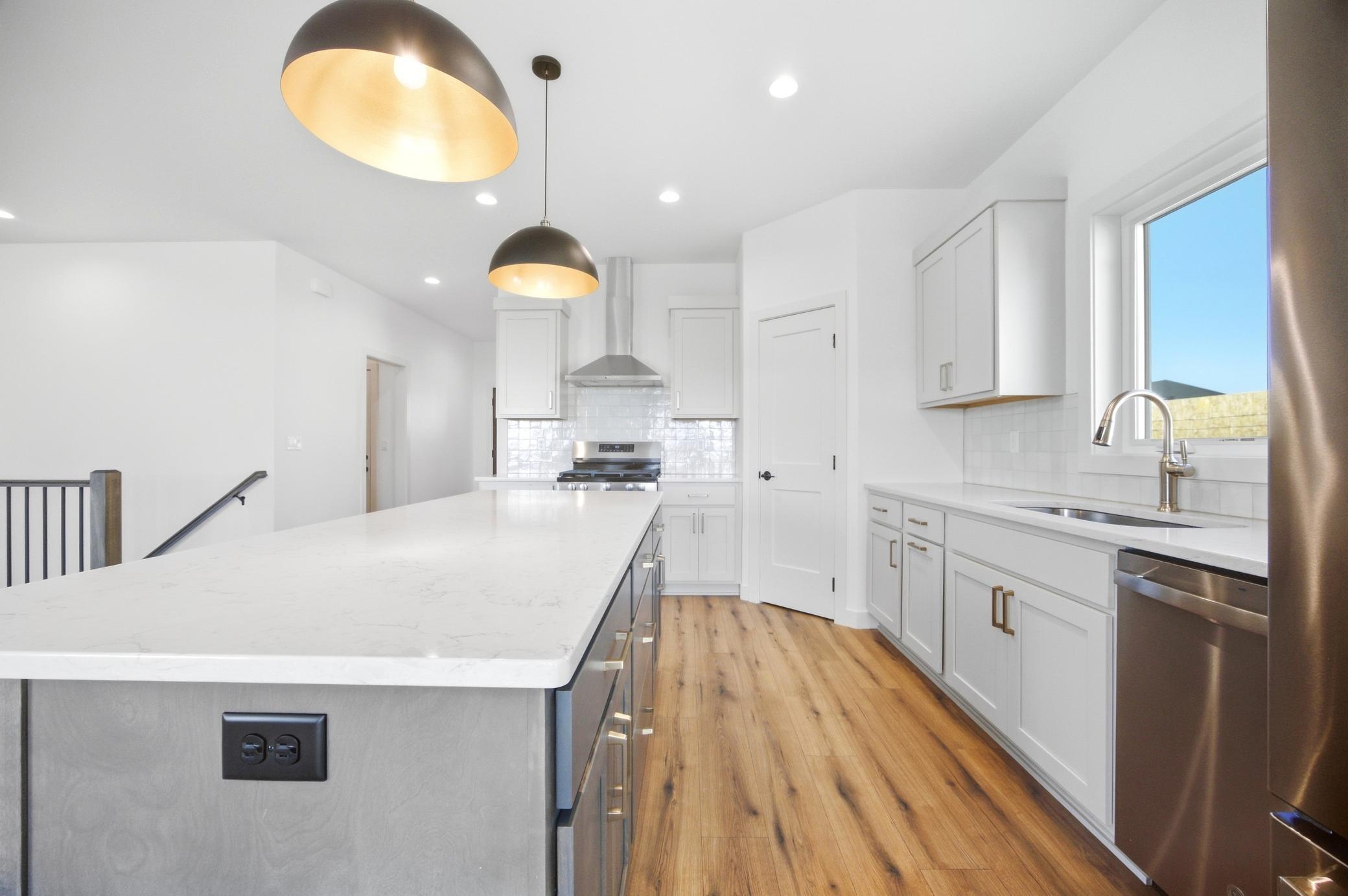 2027 single family home for sale at 4321 21st Avenue S in Moorhead, MN — 4 bed, 3 bath (photo 11 of 41)