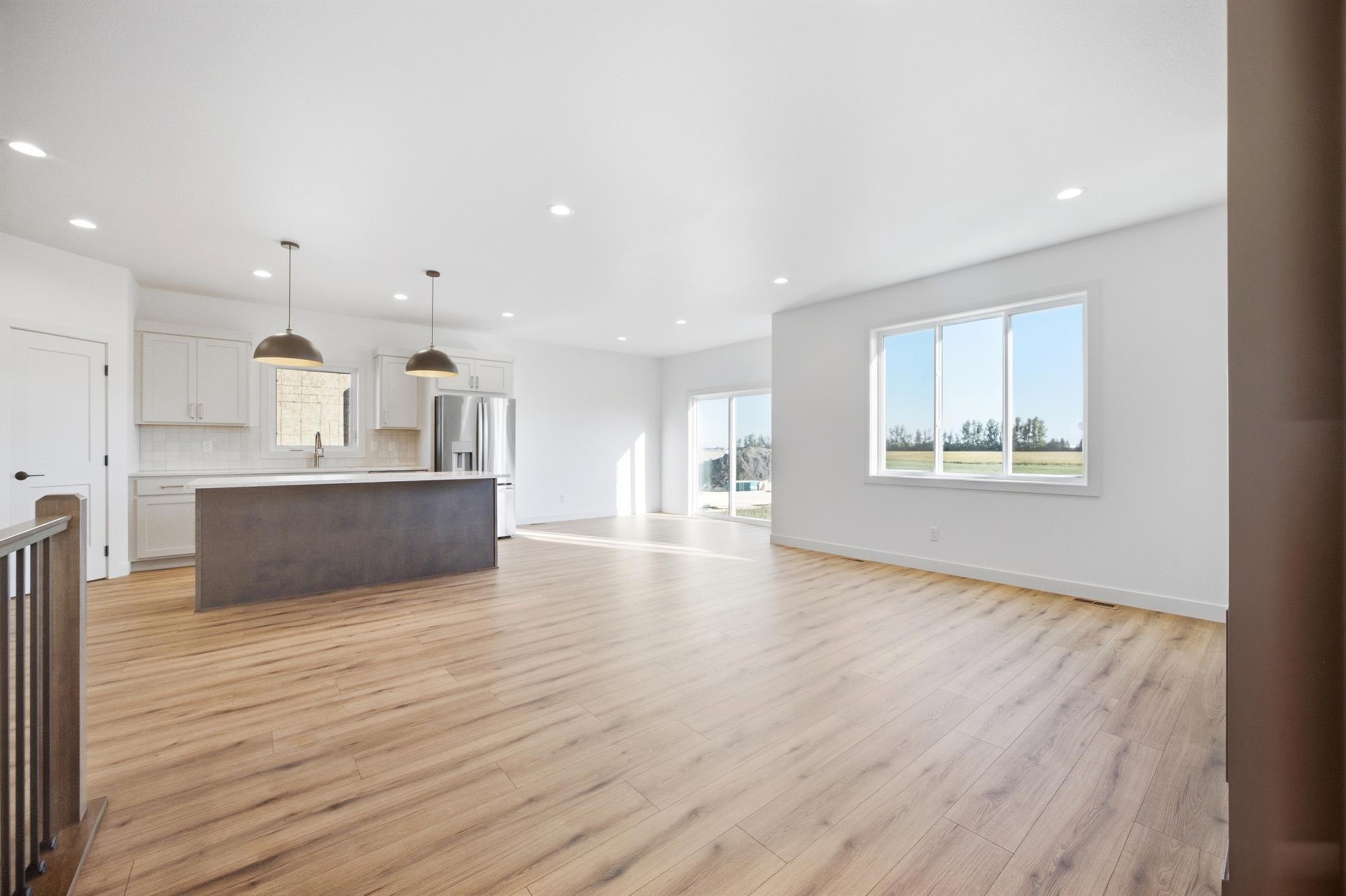 2027 single family home for sale at 4321 21st Avenue S in Moorhead, MN — 4 bed, 3 bath (photo 16 of 41)