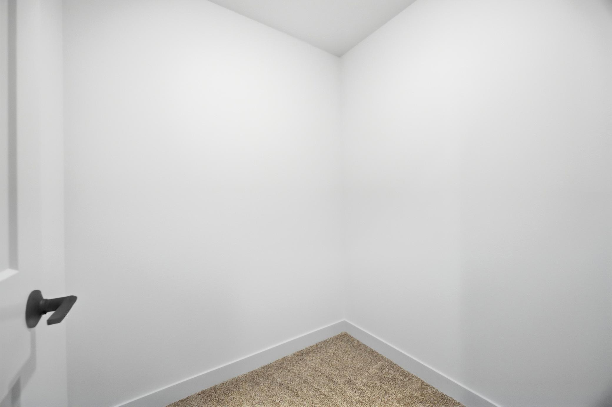 2027 single family home for sale at 4321 21st Avenue S in Moorhead, MN — 4 bed, 3 bath (photo 37 of 41)