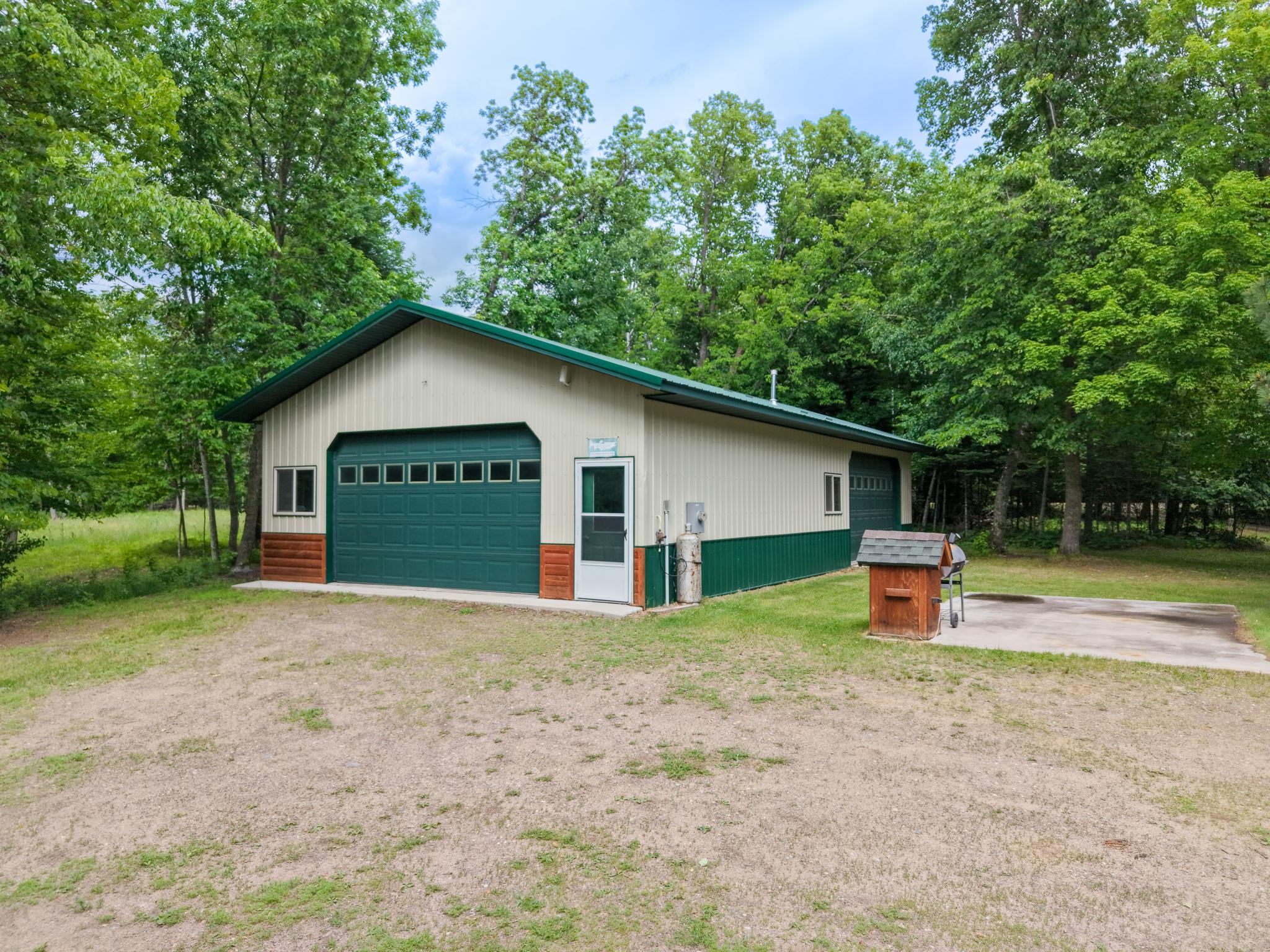 2002 single family home for sale at 50185 219th Avenue in Bemidji, MN — 1 bed, 1 bath (photo 36 of 78)
