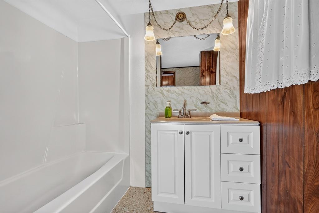 1956 single family home for sale at 29260 Clearwater Road in Grand Rapids, MN — 3 bed, 2 bath (photo 17 of 54)