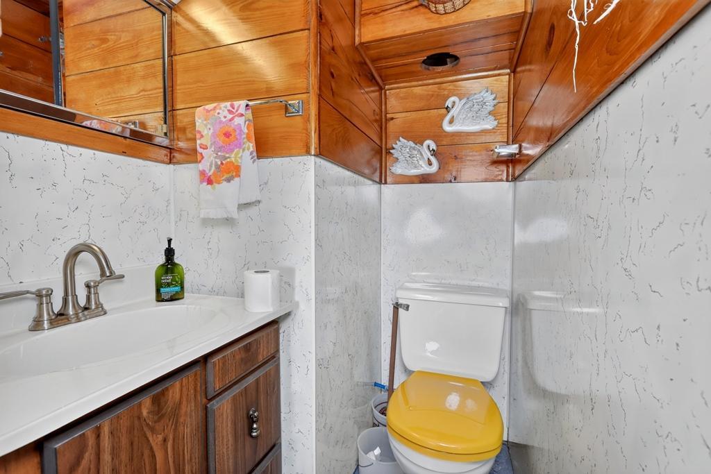 1956 single family home for sale at 29260 Clearwater Road in Grand Rapids, MN — 3 bed, 2 bath (photo 38 of 54)