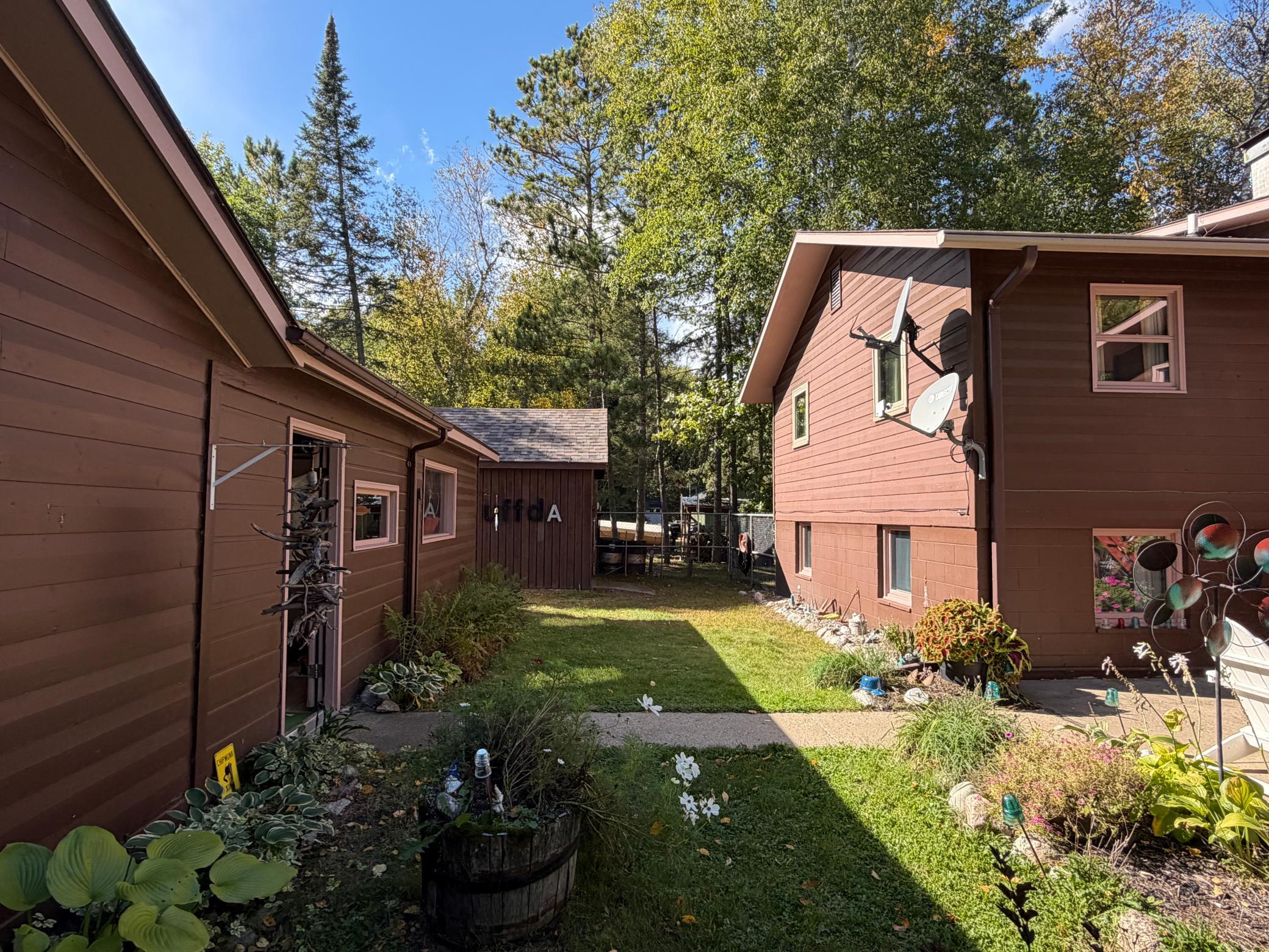 1975 single family home for sale at 1282 Mississippi Drive NW in Bena, MN — 3 bed, 2 bath (photo 4 of 49)