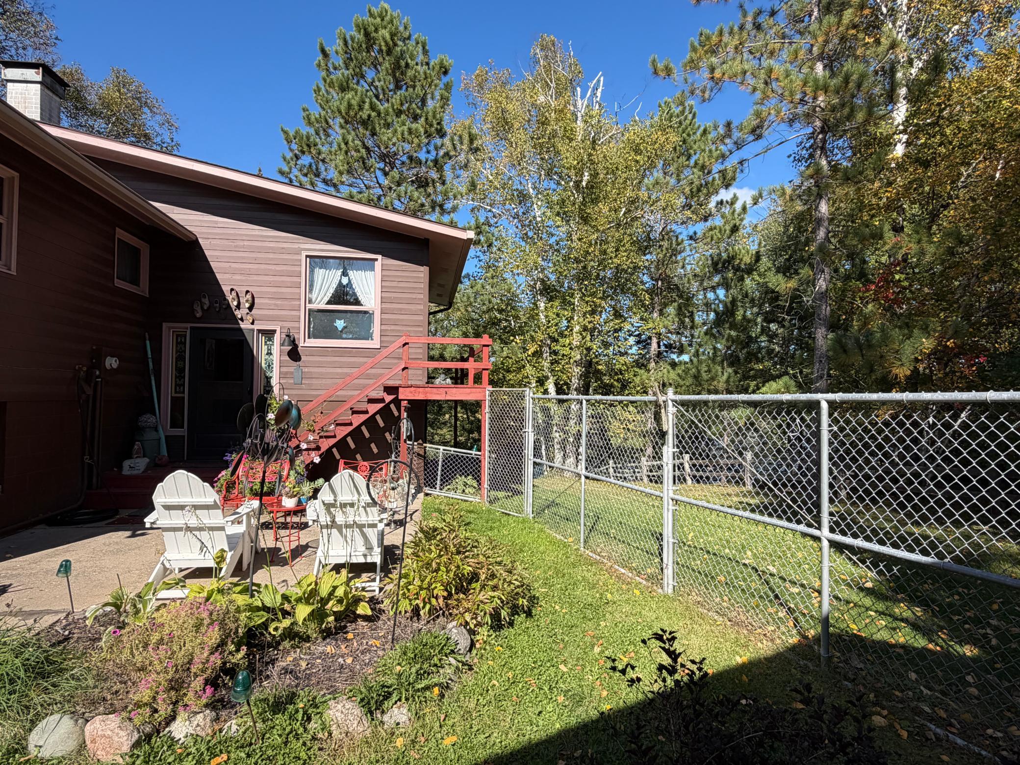 1975 single family home for sale at 1282 Mississippi Drive NW in Bena, MN — 3 bed, 2 bath (photo 5 of 49)