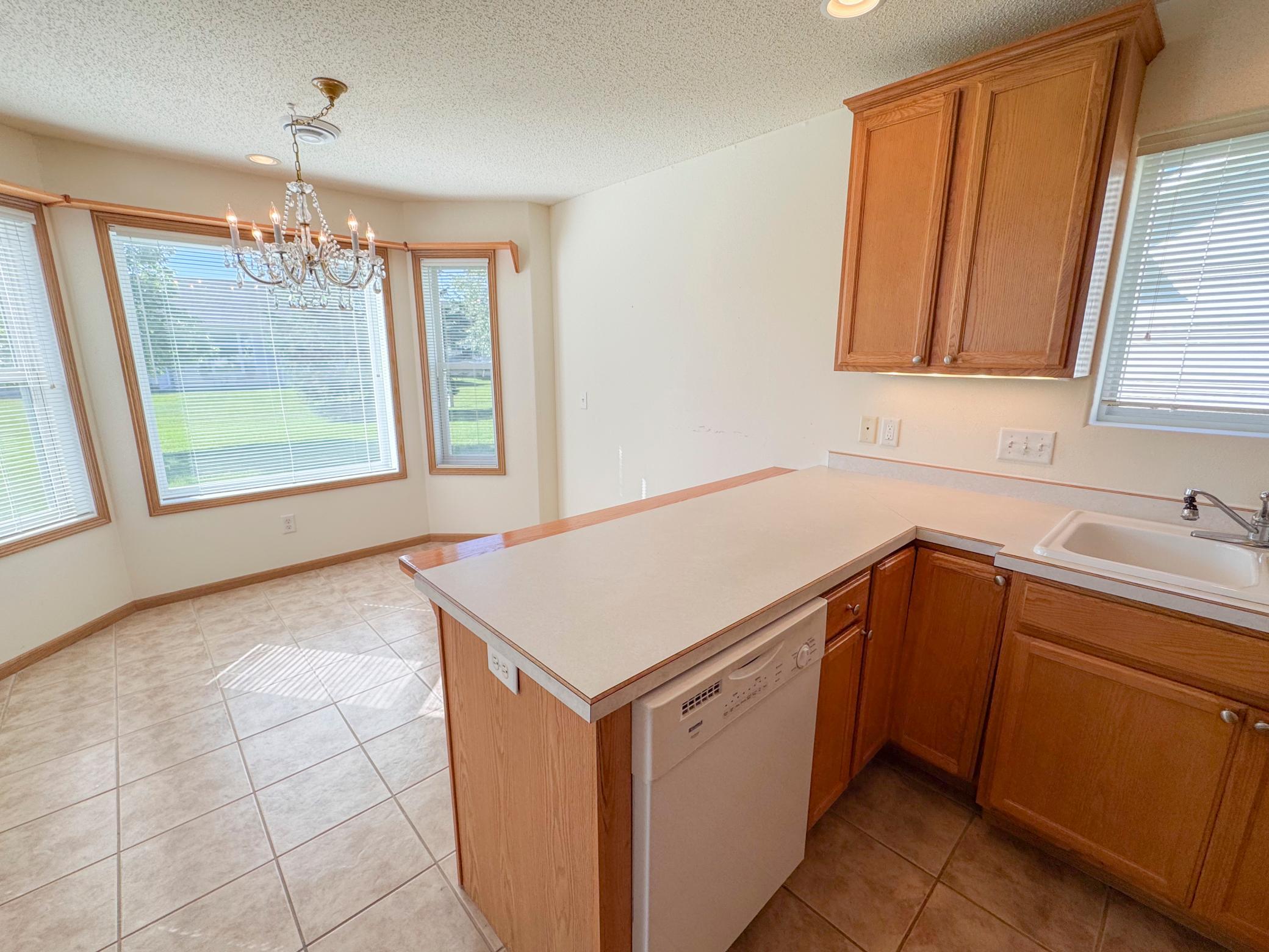 2005 townhouse for sale at 720 35th Street NW in Bemidji, MN — 2 bed, 2 bath (photo 12 of 22)