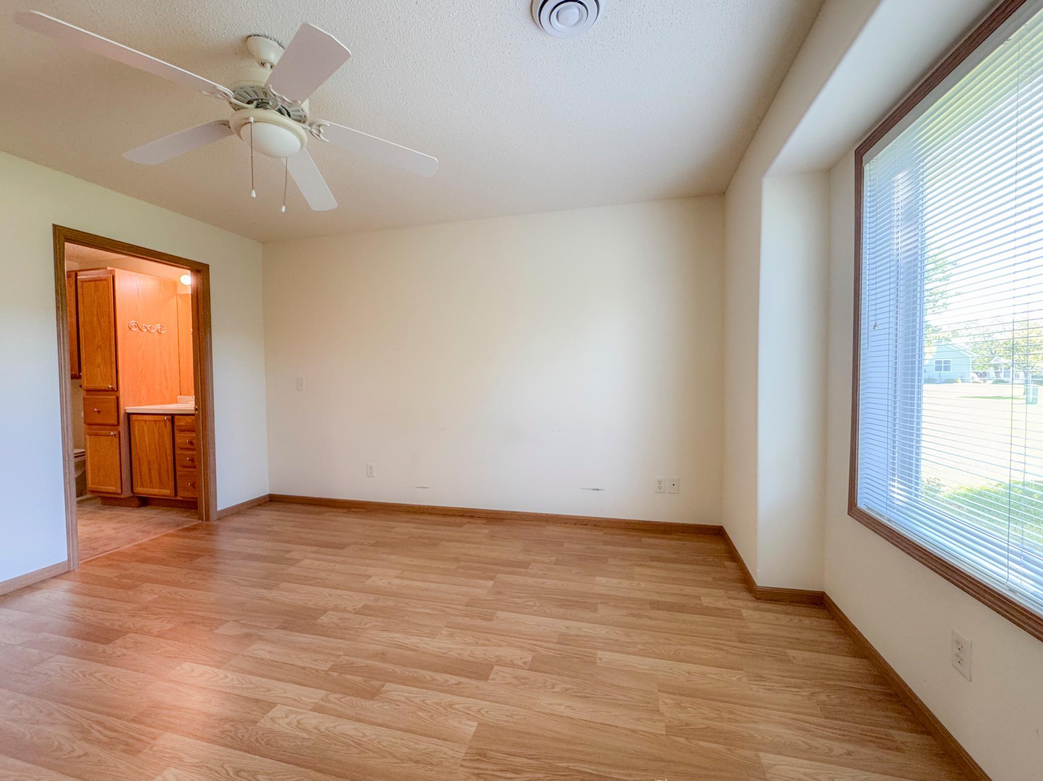 2005 townhouse for sale at 720 35th Street NW in Bemidji, MN — 2 bed, 2 bath (photo 16 of 22)