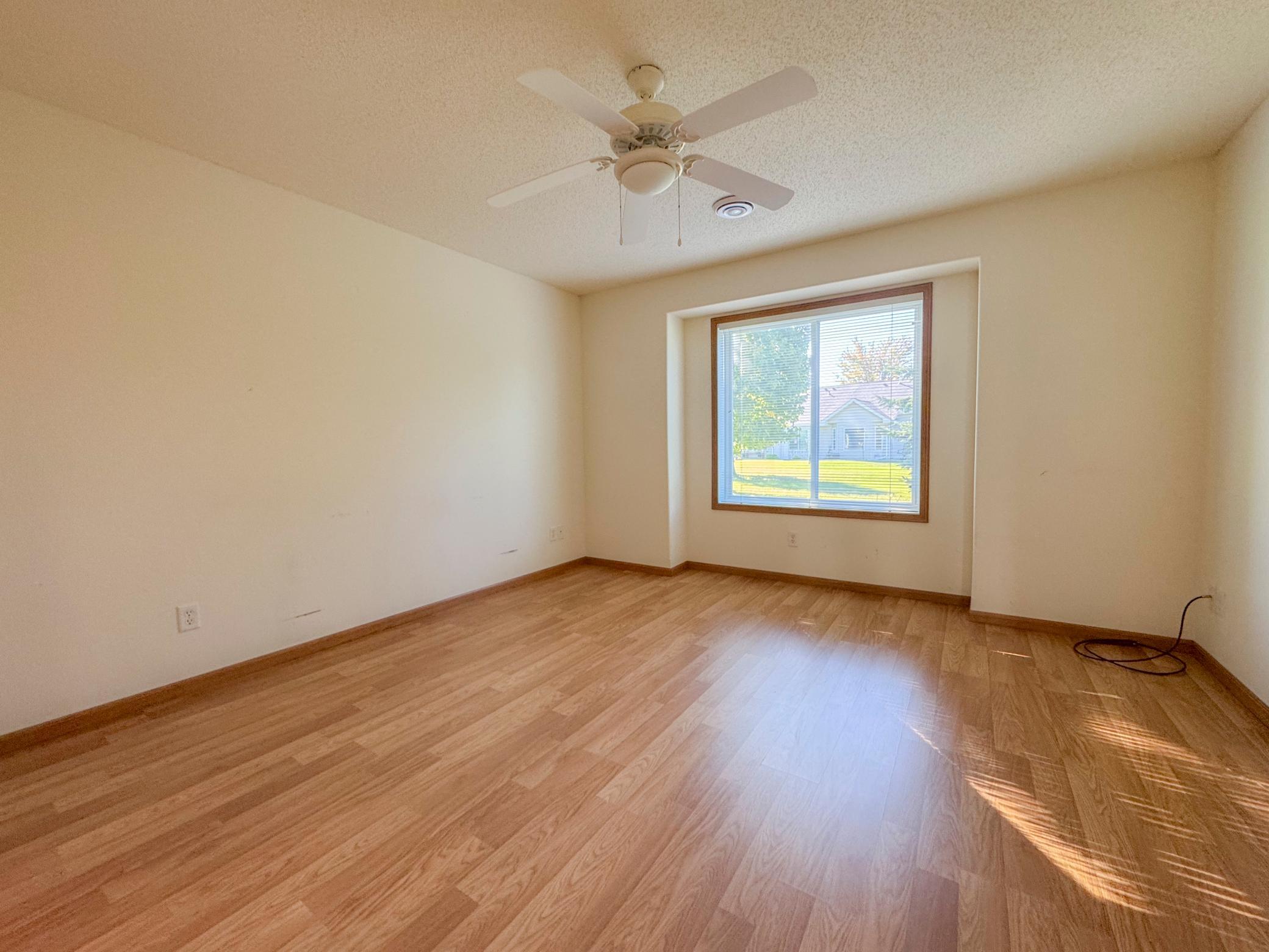 2005 townhouse for sale at 720 35th Street NW in Bemidji, MN — 2 bed, 2 bath (photo 17 of 22)