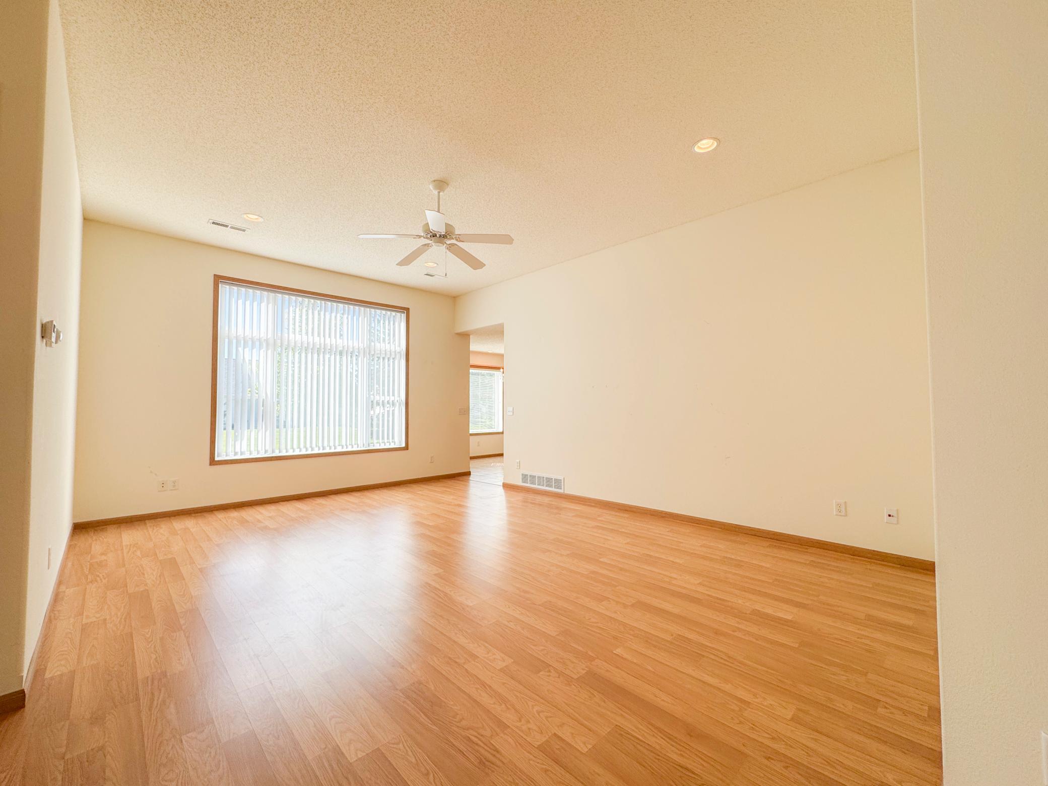 2005 townhouse for sale at 720 35th Street NW in Bemidji, MN — 2 bed, 2 bath (photo 7 of 22)