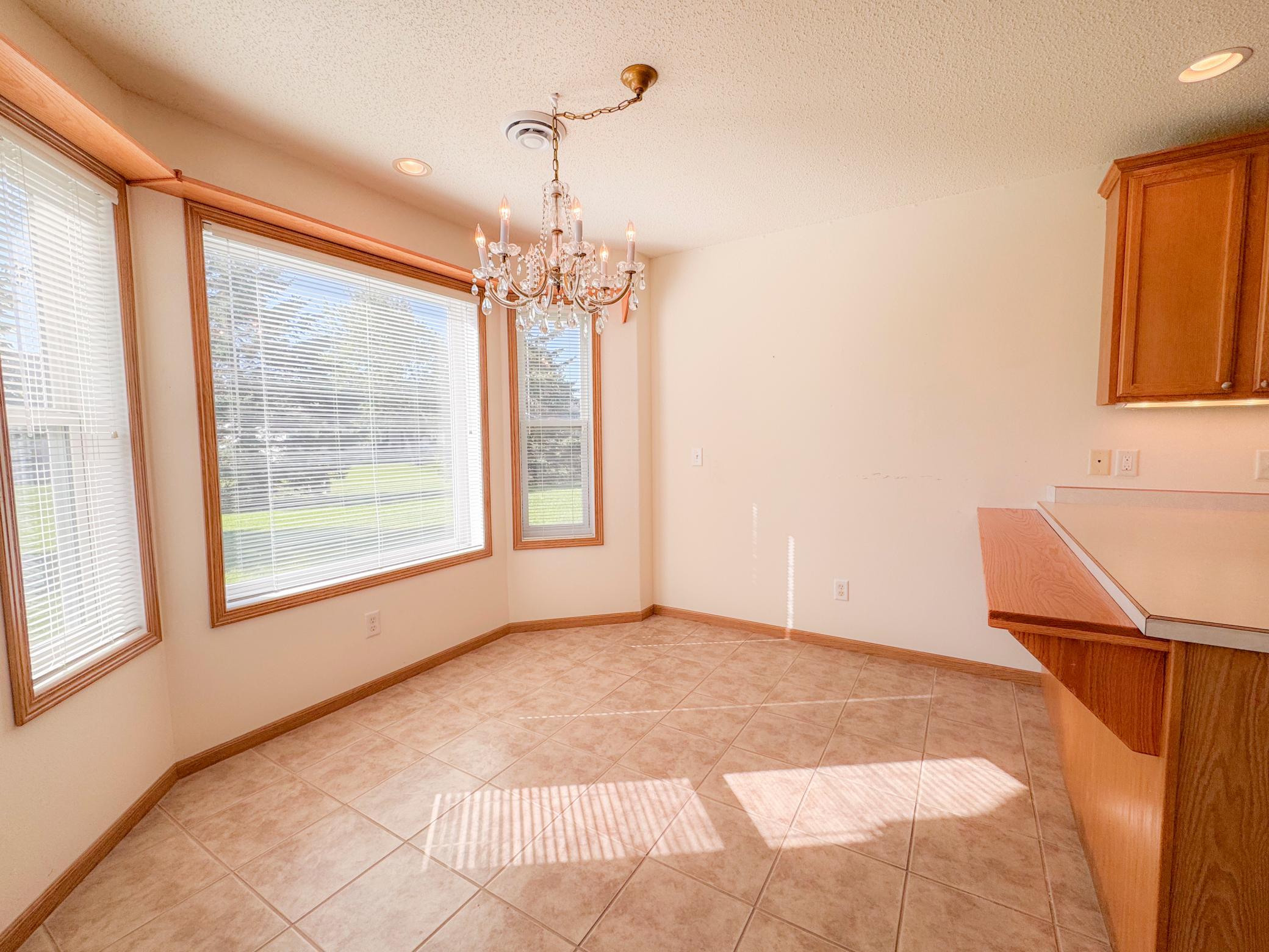 2005 townhouse for sale at 720 35th Street NW in Bemidji, MN — 2 bed, 2 bath (photo 9 of 22)