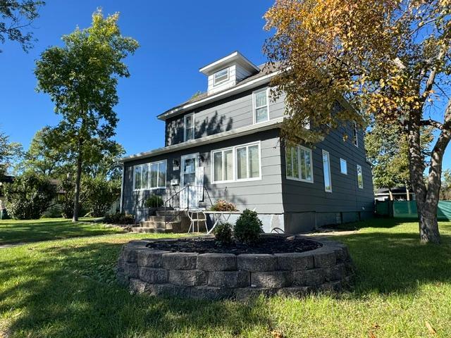 1880 single family home for sale at 703 1st Street SE in Wadena, MN — 4 bed, 2 bath (photo 2 of 54)