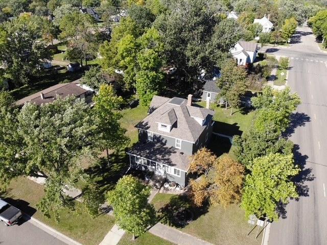 1880 single family home for sale at 703 1st Street SE in Wadena, MN — 4 bed, 2 bath (photo 3 of 54)