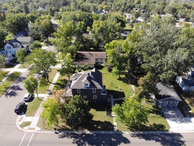 1880 single family home for sale at 703 1st Street SE in Wadena, MN — 4 bed, 2 bath (photo 4 of 54)