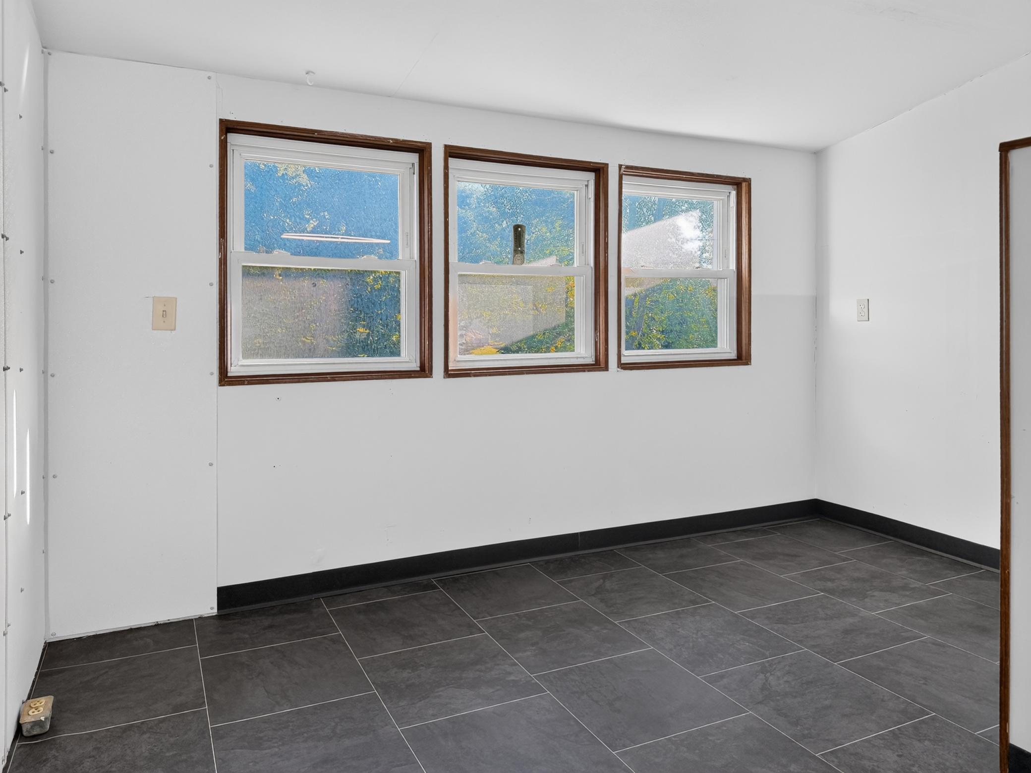 1991 single family home for sale at 101 243rd Street S in Hawley, MN — 3 bed, 3 bath (photo 16 of 59)