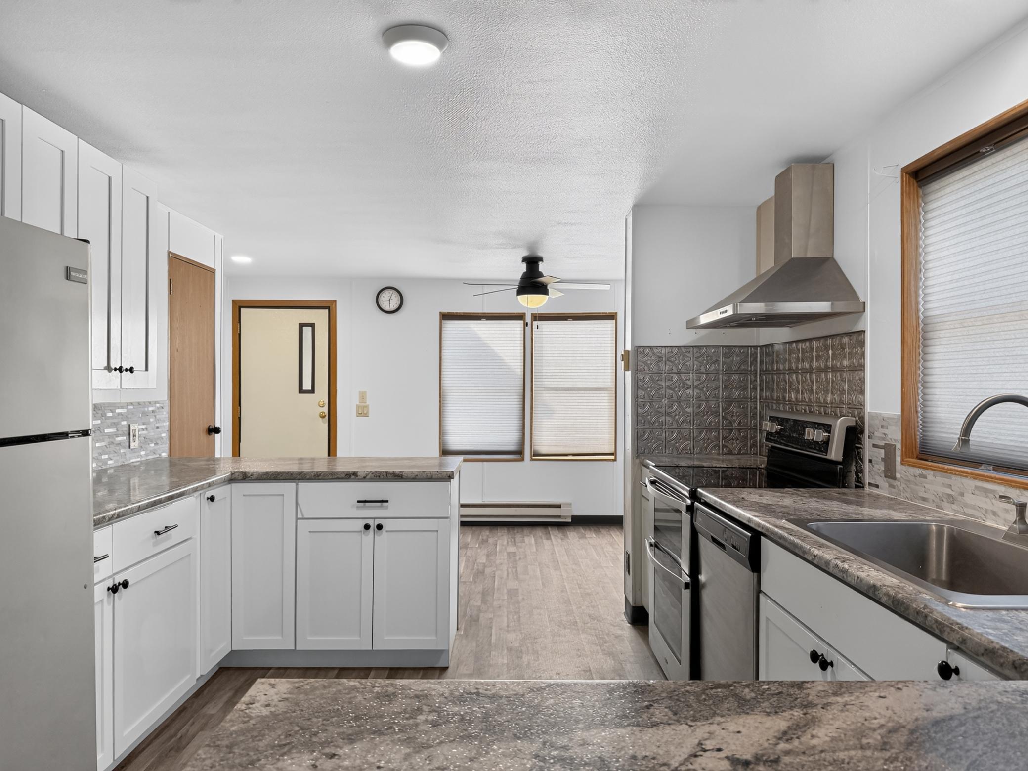 1991 single family home for sale at 101 243rd Street S in Hawley, MN — 3 bed, 3 bath (photo 9 of 59)
