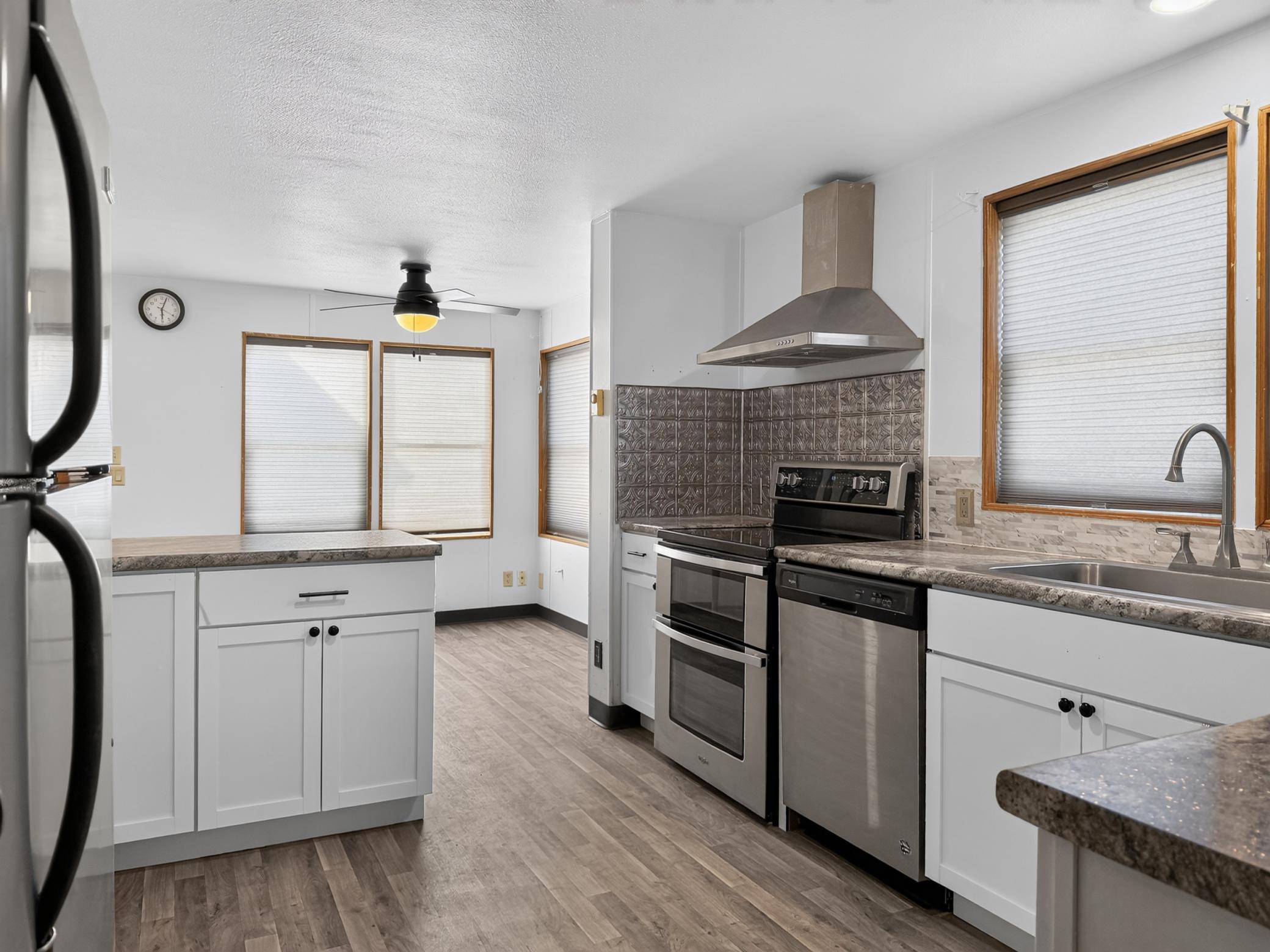 1991 single family home for sale at 101 243rd Street S in Hawley, MN — 3 bed, 3 bath (photo 10 of 59)